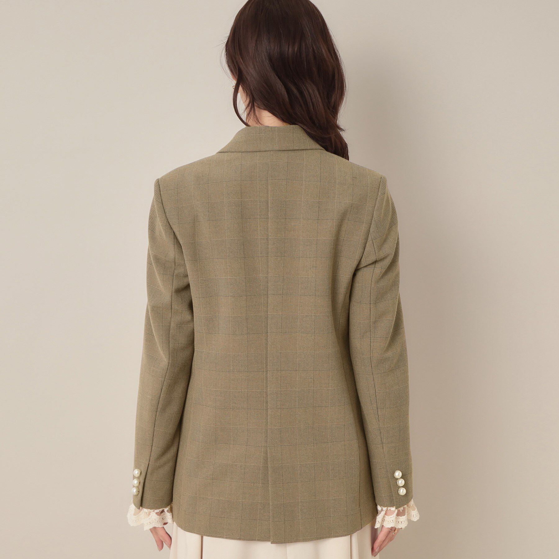Couture broach「【高見え・きれいめ・通勤】レースカフス パール調釦テーラードジャケット」|テーラードジャケット|