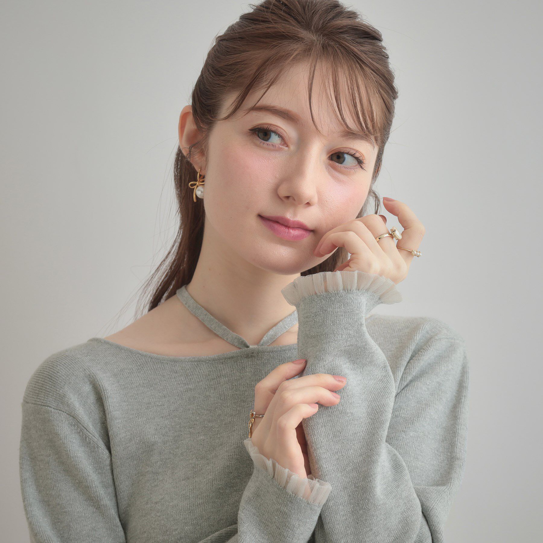 Couture broach「【大人可愛い・リボン取り外し可】前後2WAYラメリブ シアープチフリルニット」|ニット・セーター|