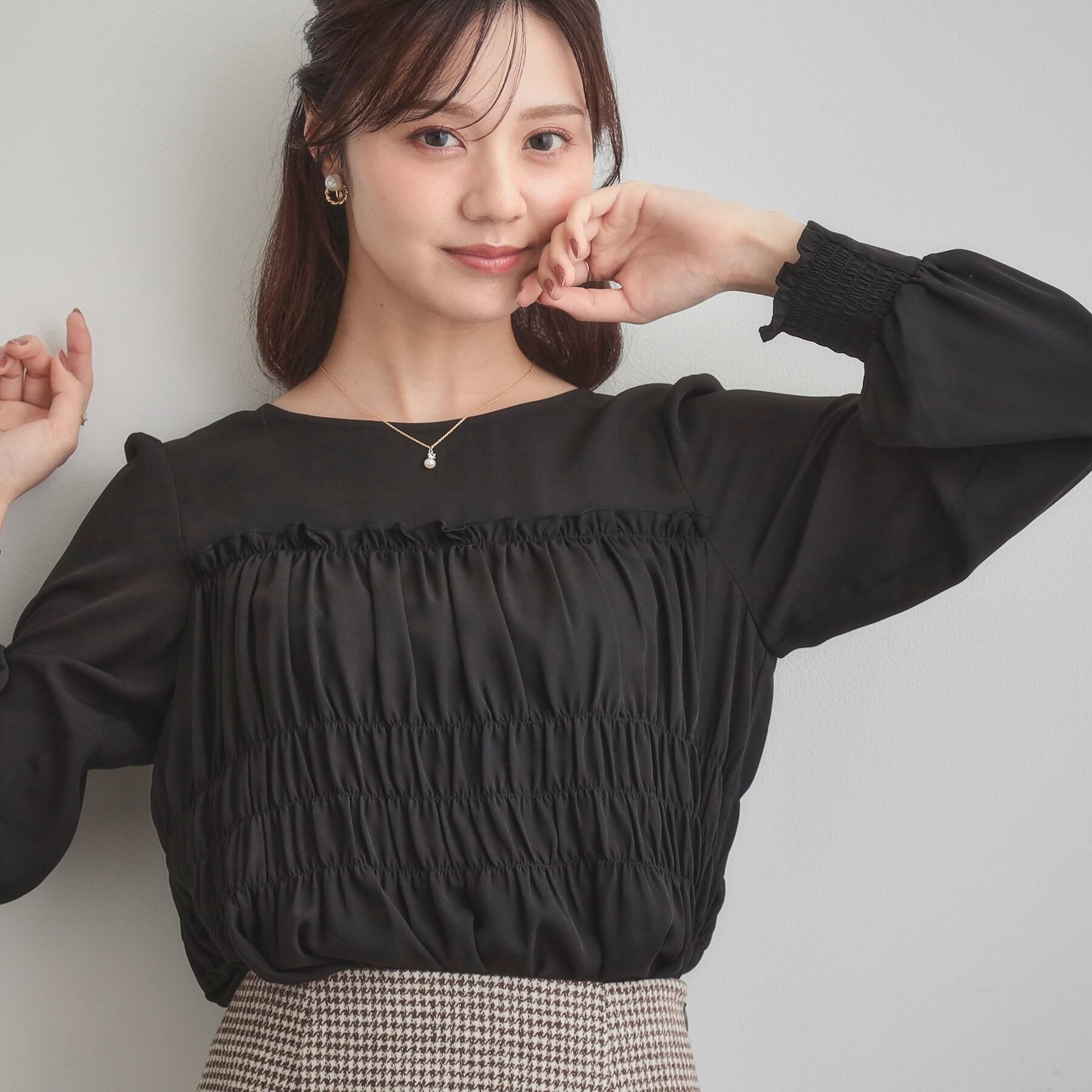 Couture broach「【マシンウォッシャブル・きれいめ・通勤】シャーリングチュニックブラウス」|シャツ・ブラウス|ブラック(019)