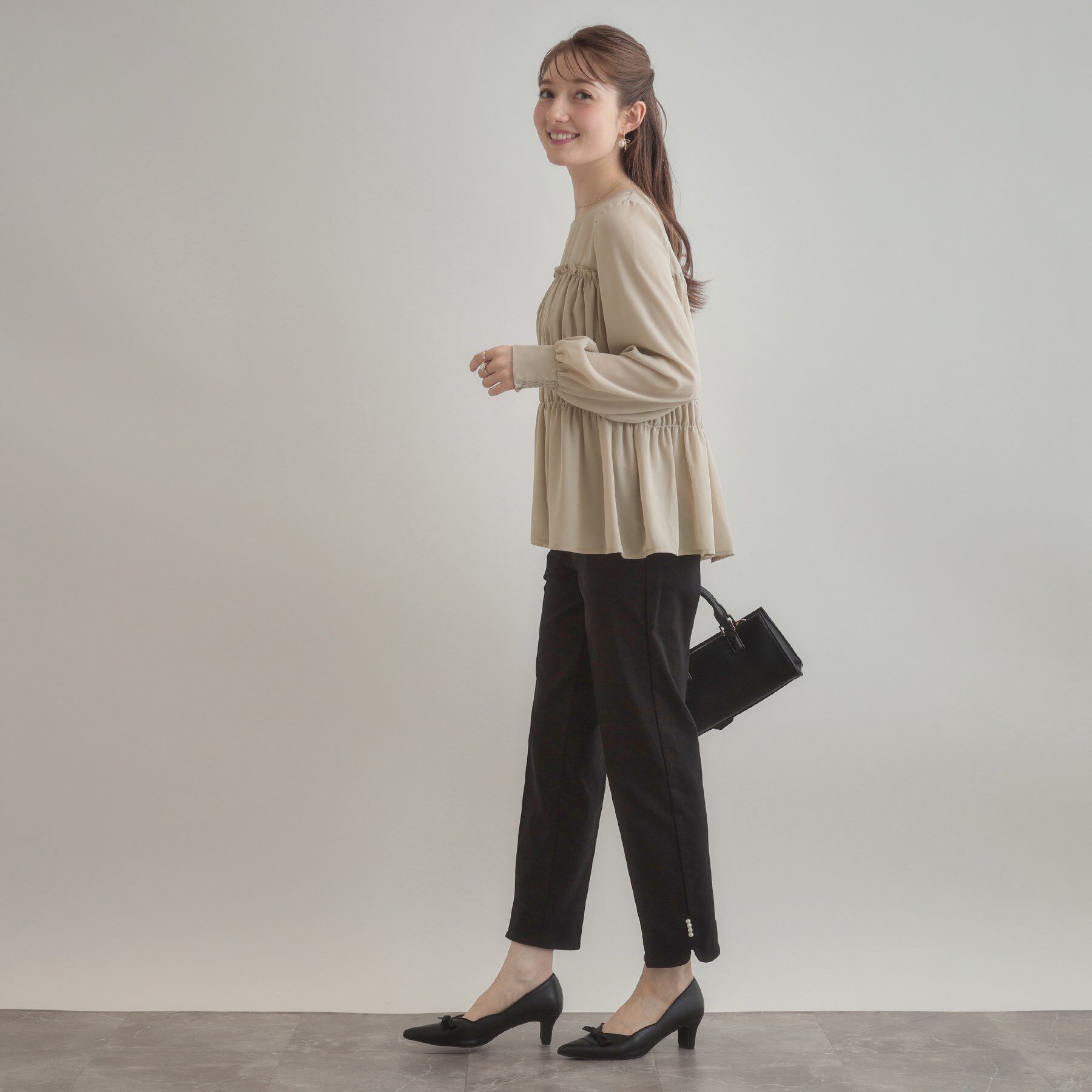 Couture broach「【マシンウォッシャブル・きれいめ・通勤】シャーリングチュニックブラウス」|シャツ・ブラウス|