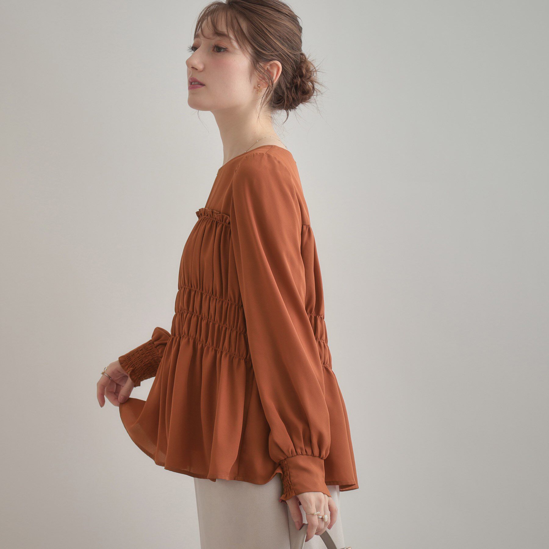 Couture broach「【マシンウォッシャブル・きれいめ・通勤】シャーリングチュニックブラウス」|シャツ・ブラウス|