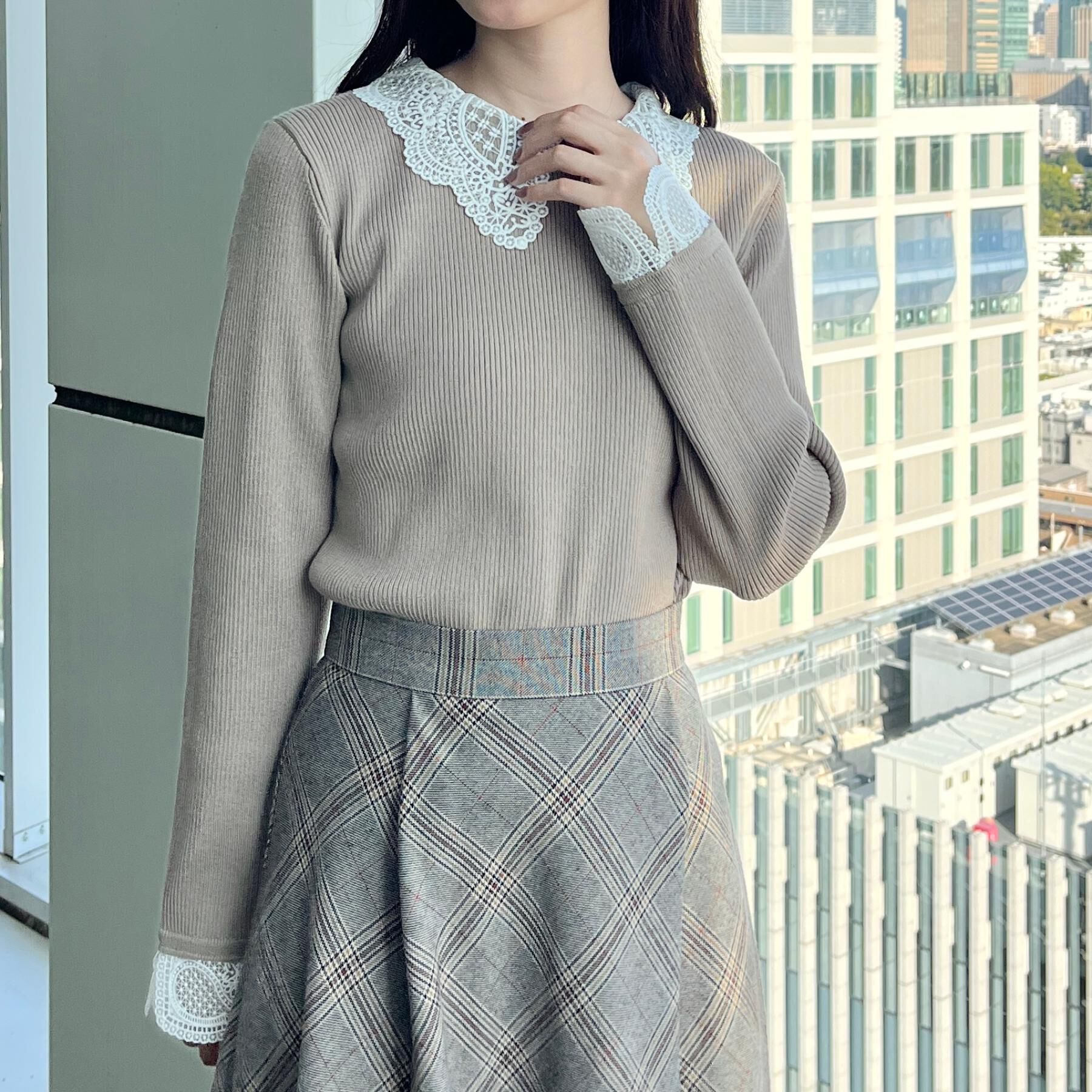 Couture broach「【着映え・フェミニン・通勤】レース衿カフス付きリブニット」|ニット・セーター|
