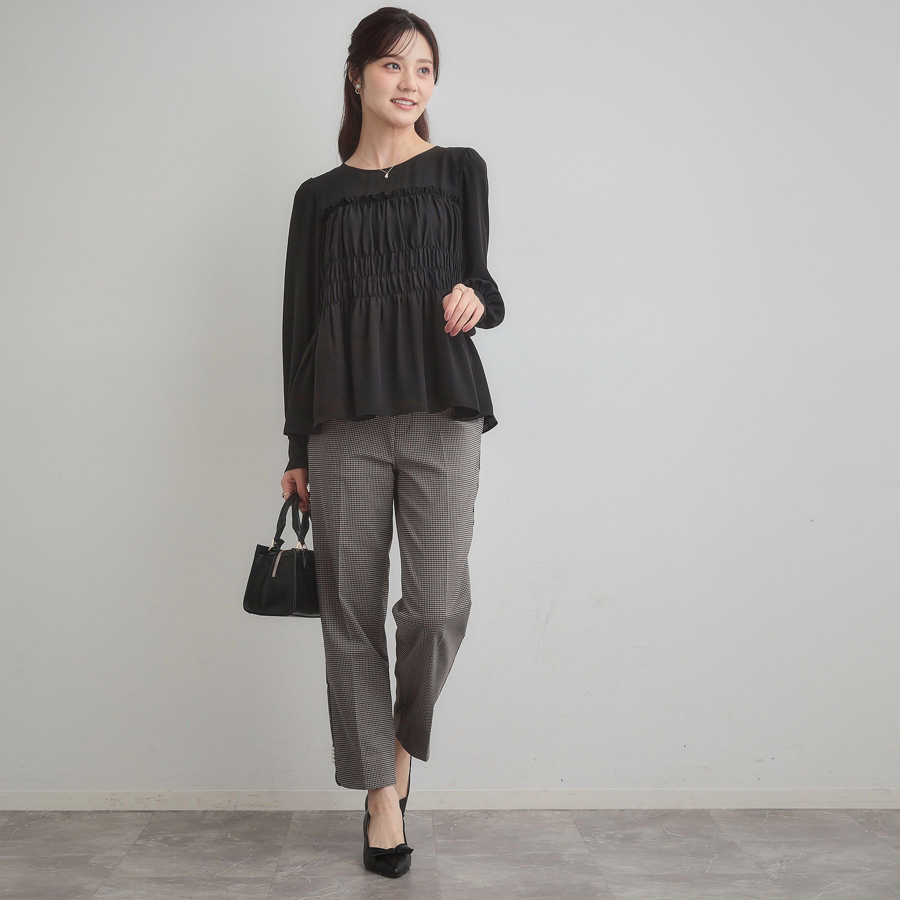 Couture broach「【通勤・美脚見え・あったか】裏起毛パール調スカラ裾デザインパンツ」|その他|