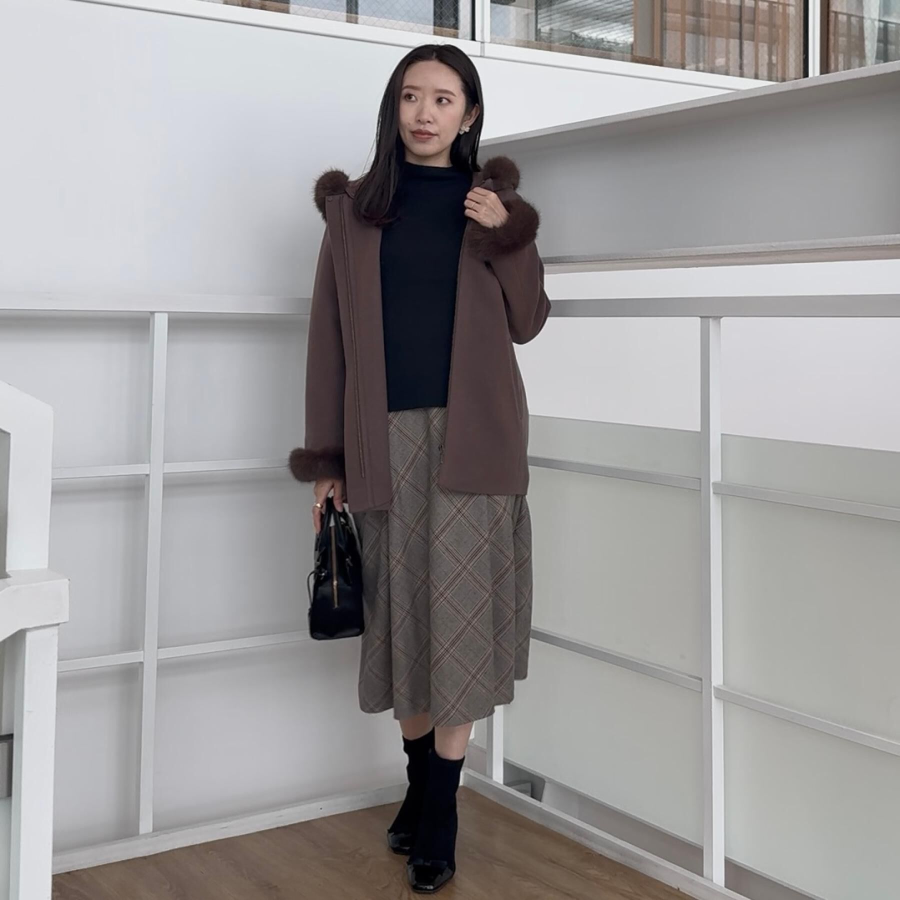 Couture broach「【大人可愛い・フード取り外し可能】フードフェイクファー ハーフ丈コート」|その他|