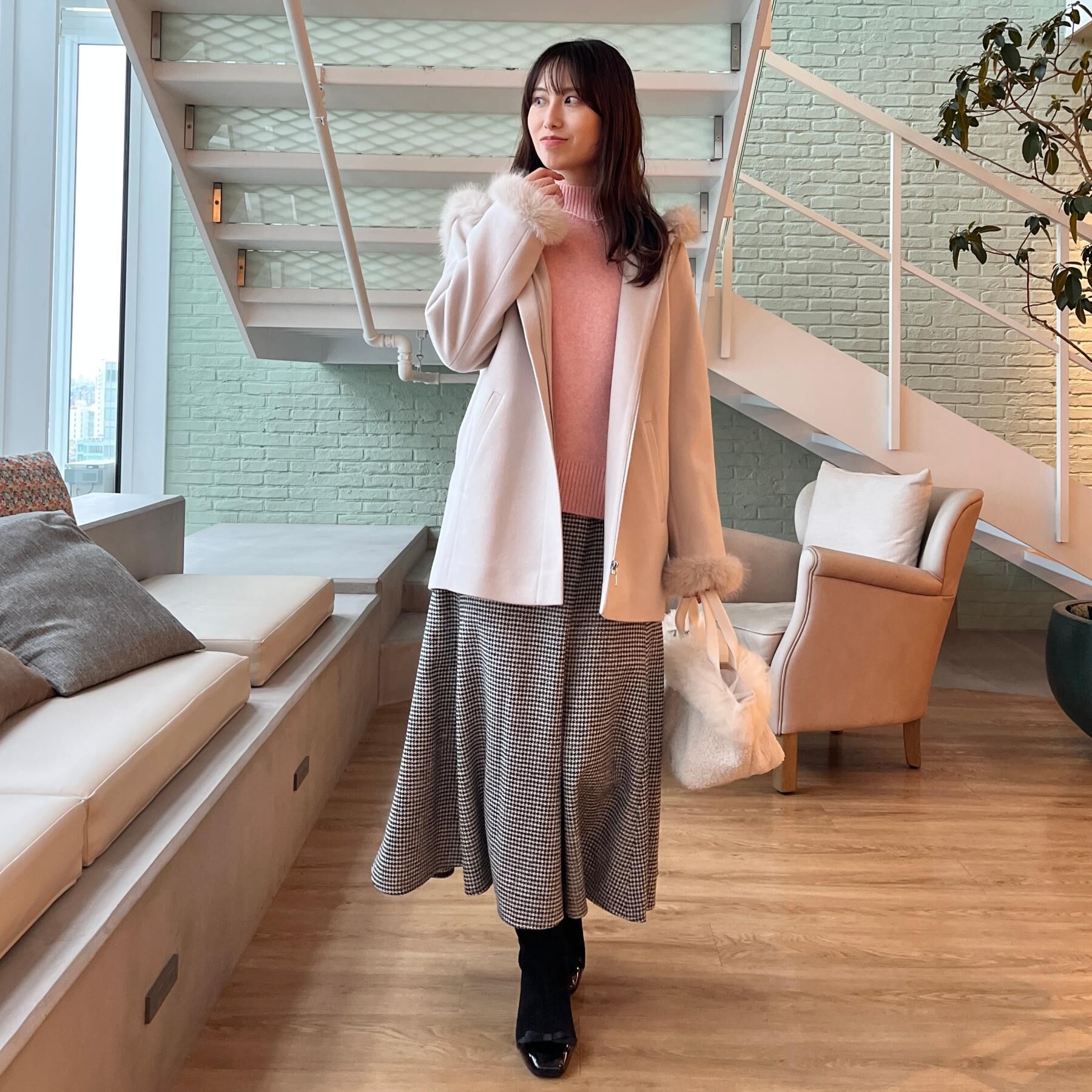 Couture broach「【大人可愛い・フード取り外し可能】フードフェイクファー ハーフ丈コート」|その他|