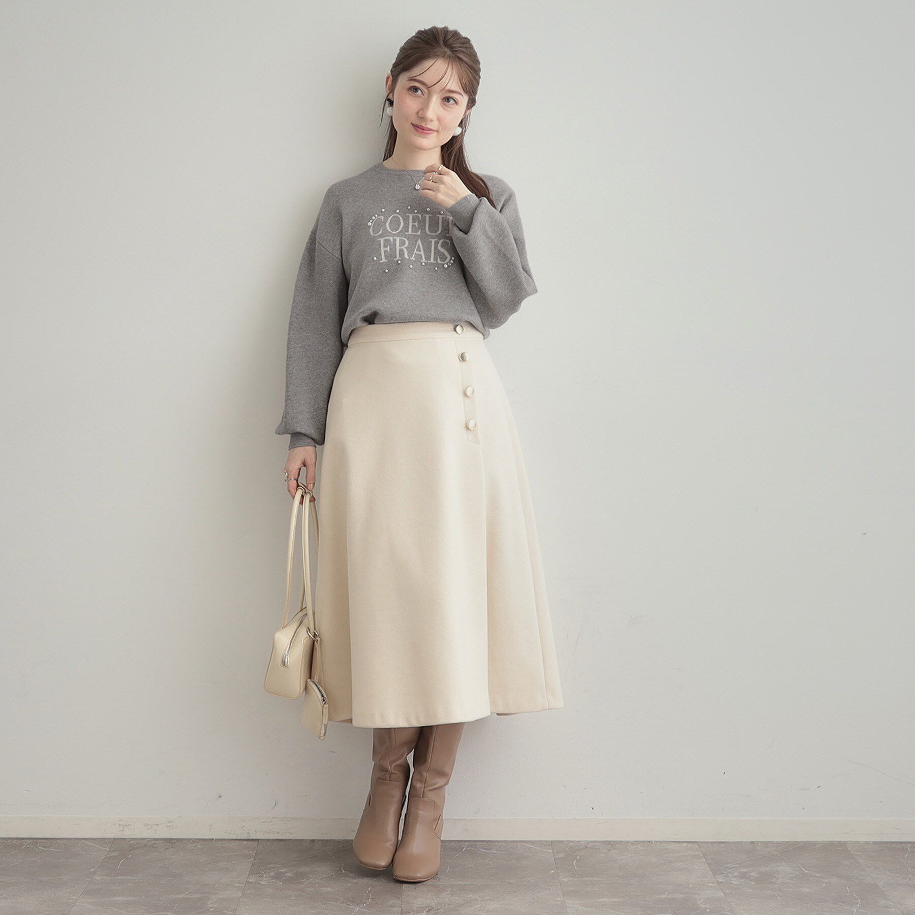 Couture broach「【パール調・ビジューデザイン】華やかロゴニット」|ニット・セーター|