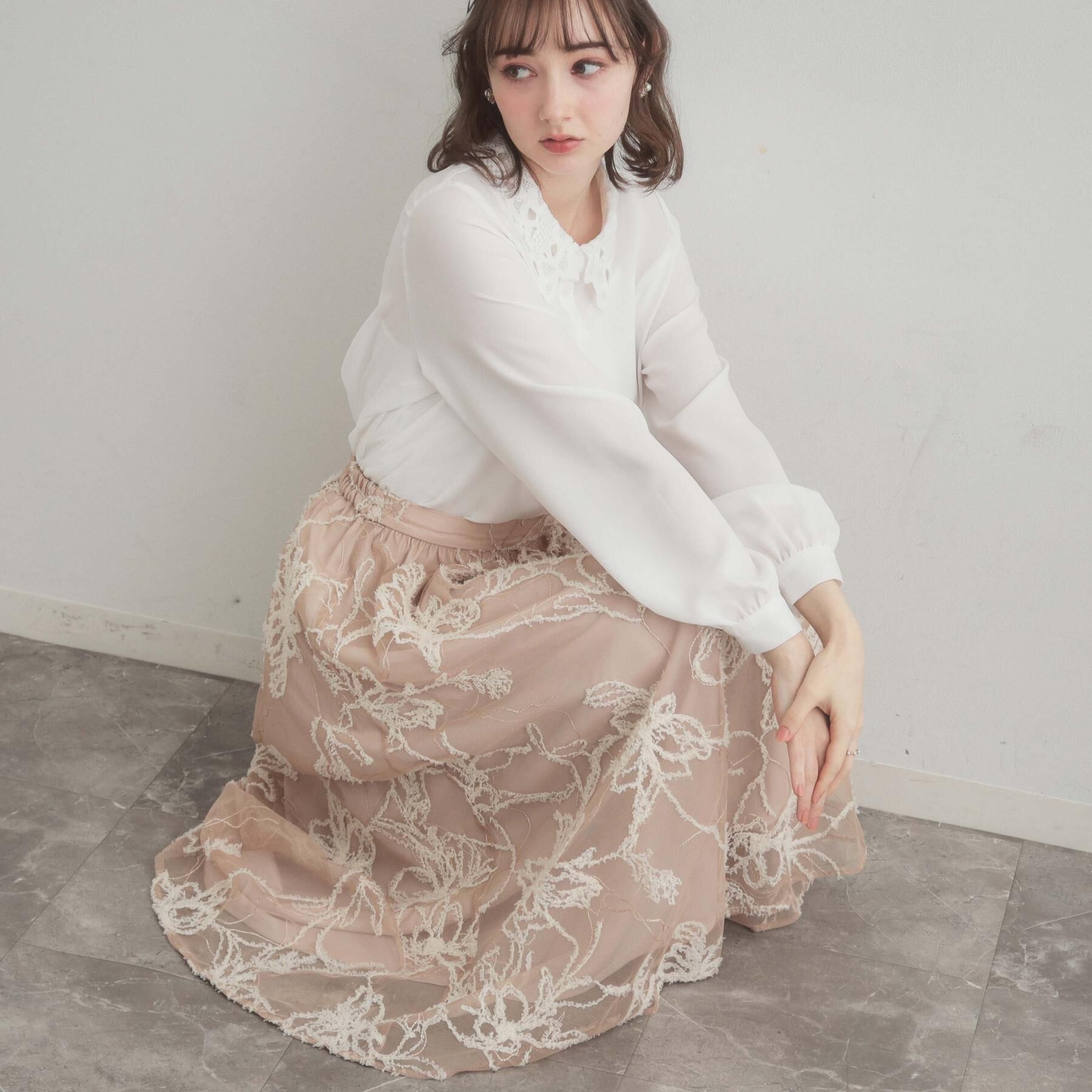 Couture broach「【ハレの日・通勤】ラメ刺繍ブークレチュールスカート」|スカート|