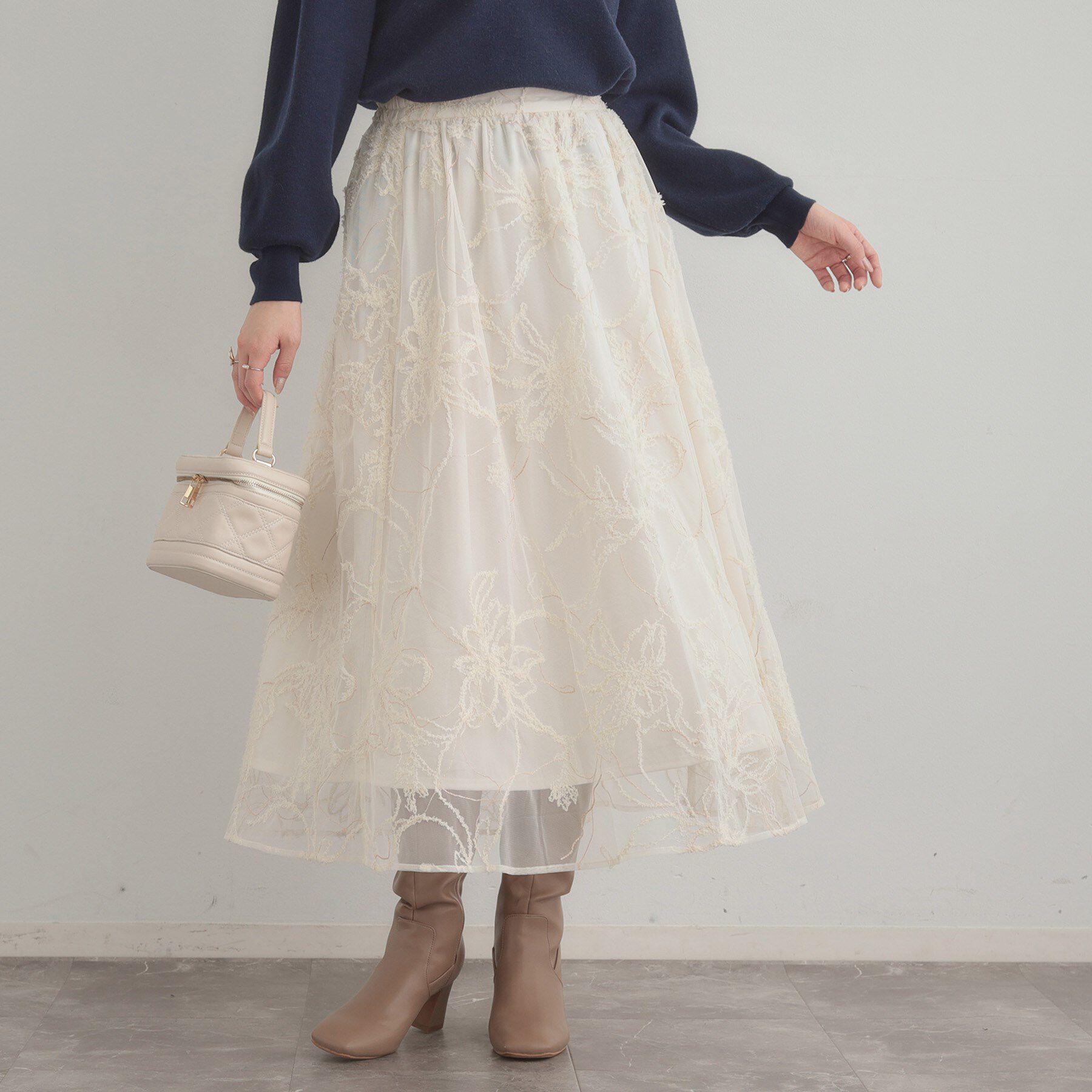 Couture broach「【ハレの日・通勤】ラメ刺繍ブークレチュールスカート」|スカート|