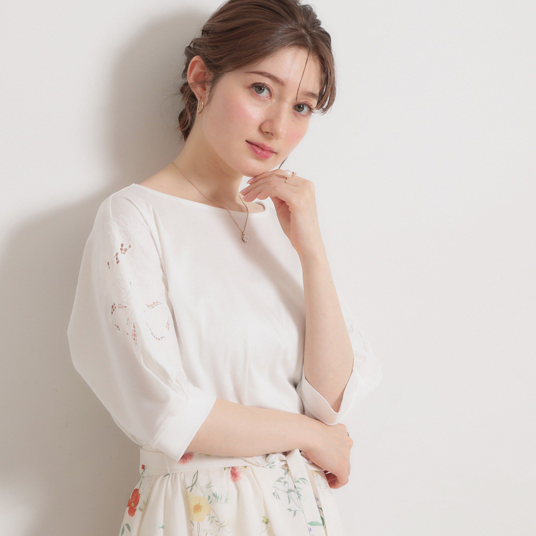 Couture broach「【接触冷感・UVカット】60シルケット エンブロドルマントップス」|Tシャツ・カットソー|