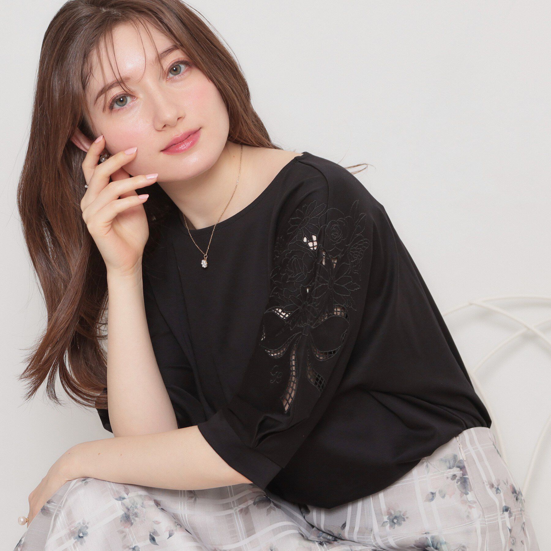 Couture broach「【接触冷感・UVカット】60シルケット エンブロドルマントップス」|Tシャツ・カットソー|ブラック(019)