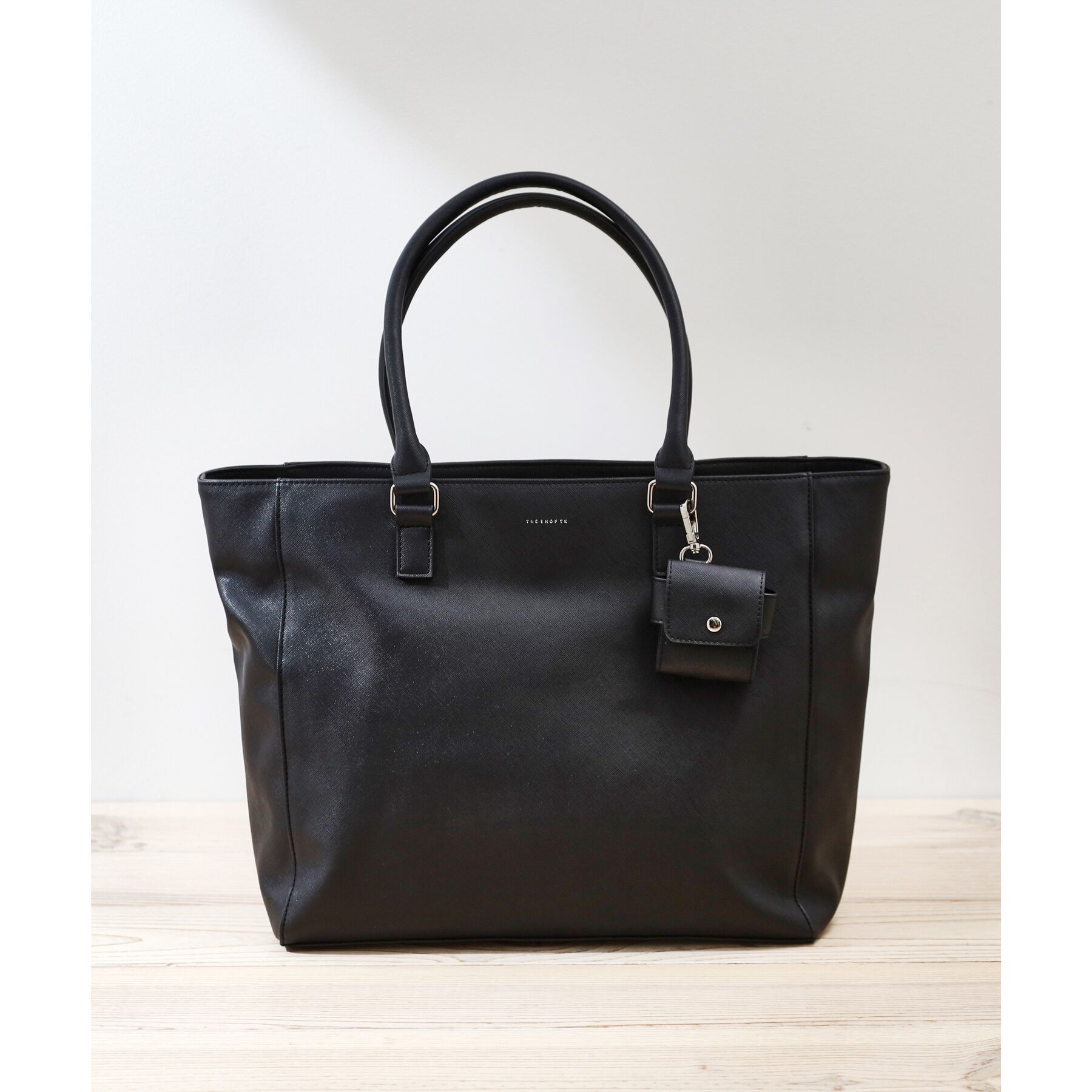 THE SHOP TK「【A4サイズ／ビジネスでも使える】合皮トートバッグ イヤホンケース付き」|トートバッグ|