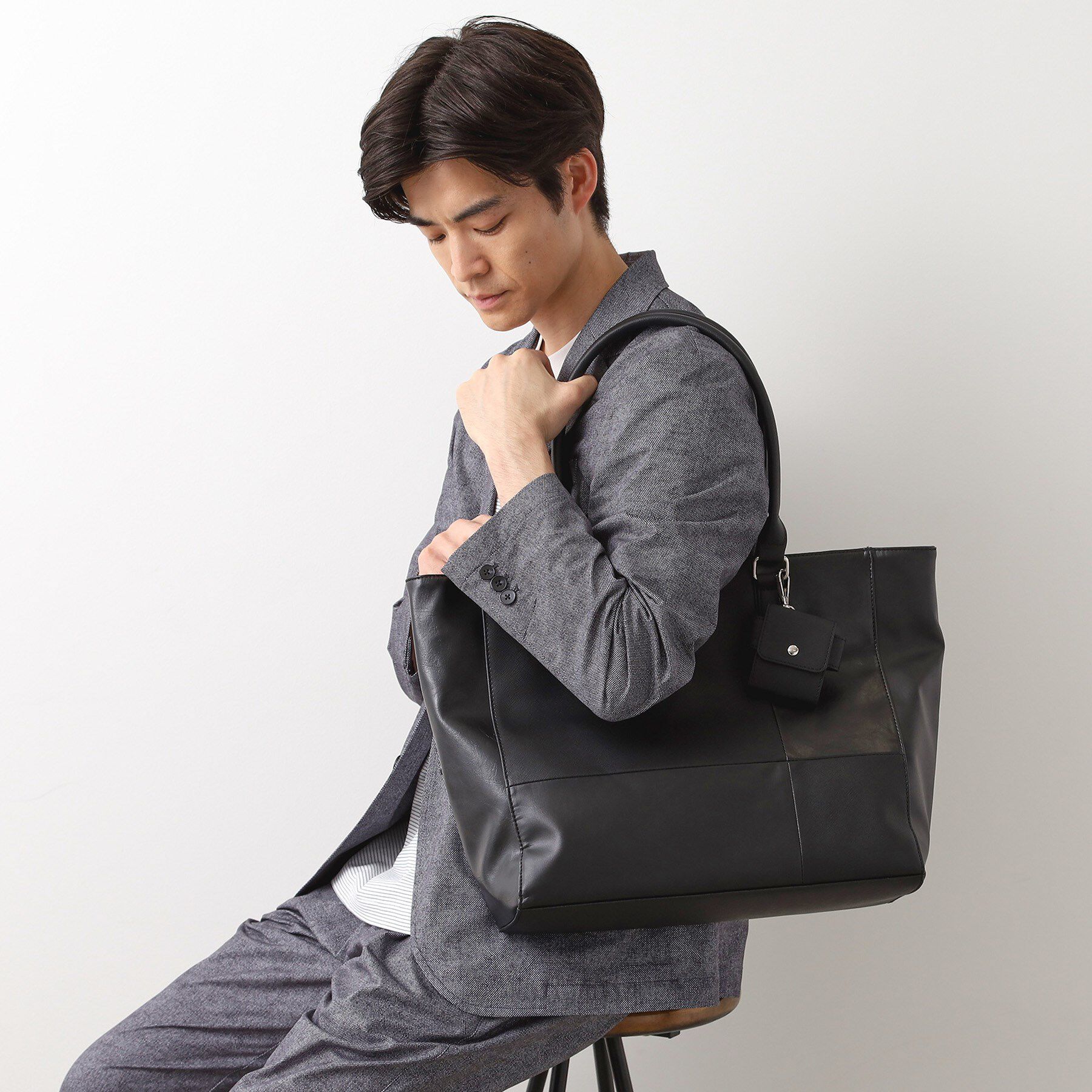 THE SHOP TK「【A4サイズ／ビジネスでも使える】合皮トートバッグ イヤホンケース付き」|トートバッグ|