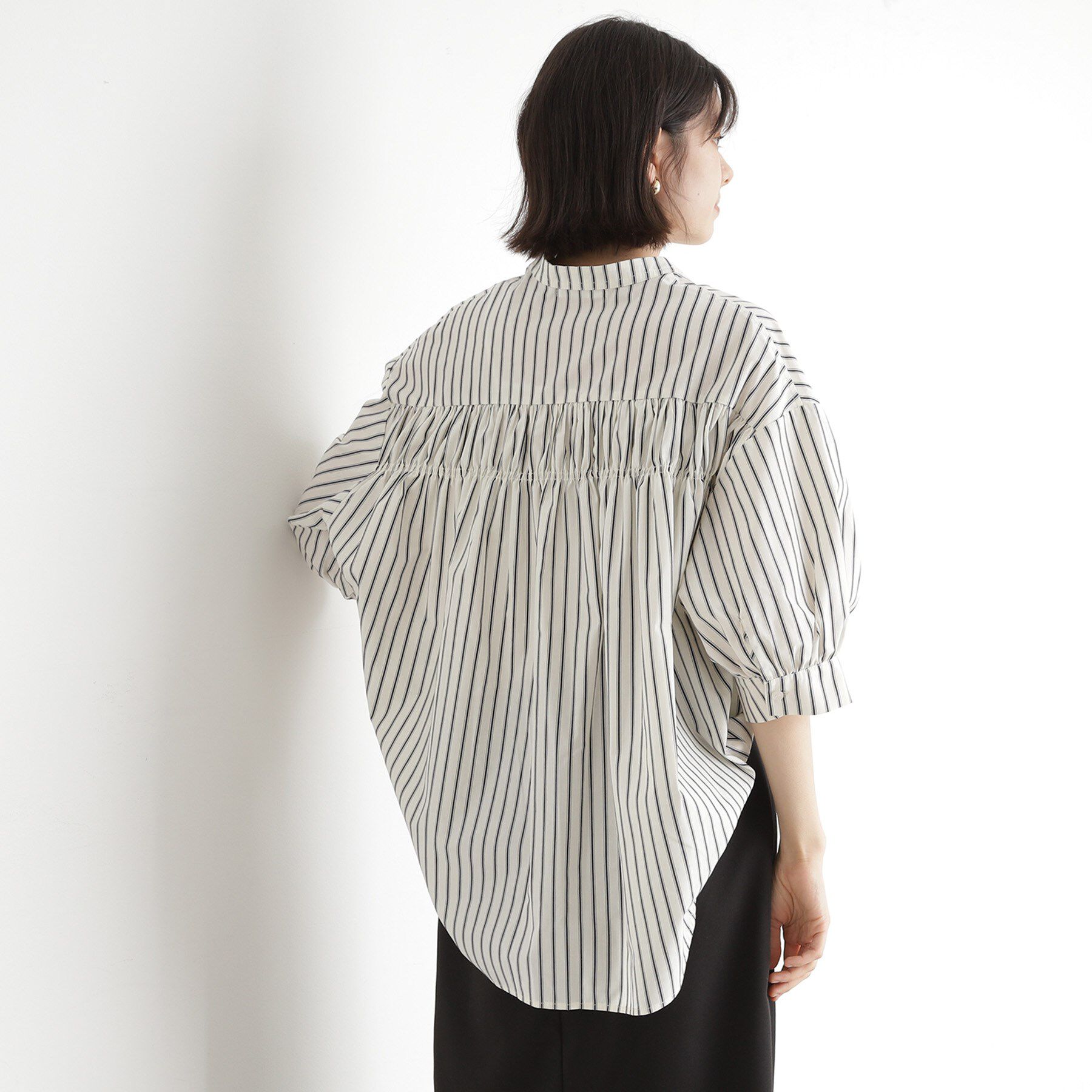 THE SHOP TK「【体型カバー】6分袖バックシャーリングシャツ/洗える」|シャツ・ブラウス|