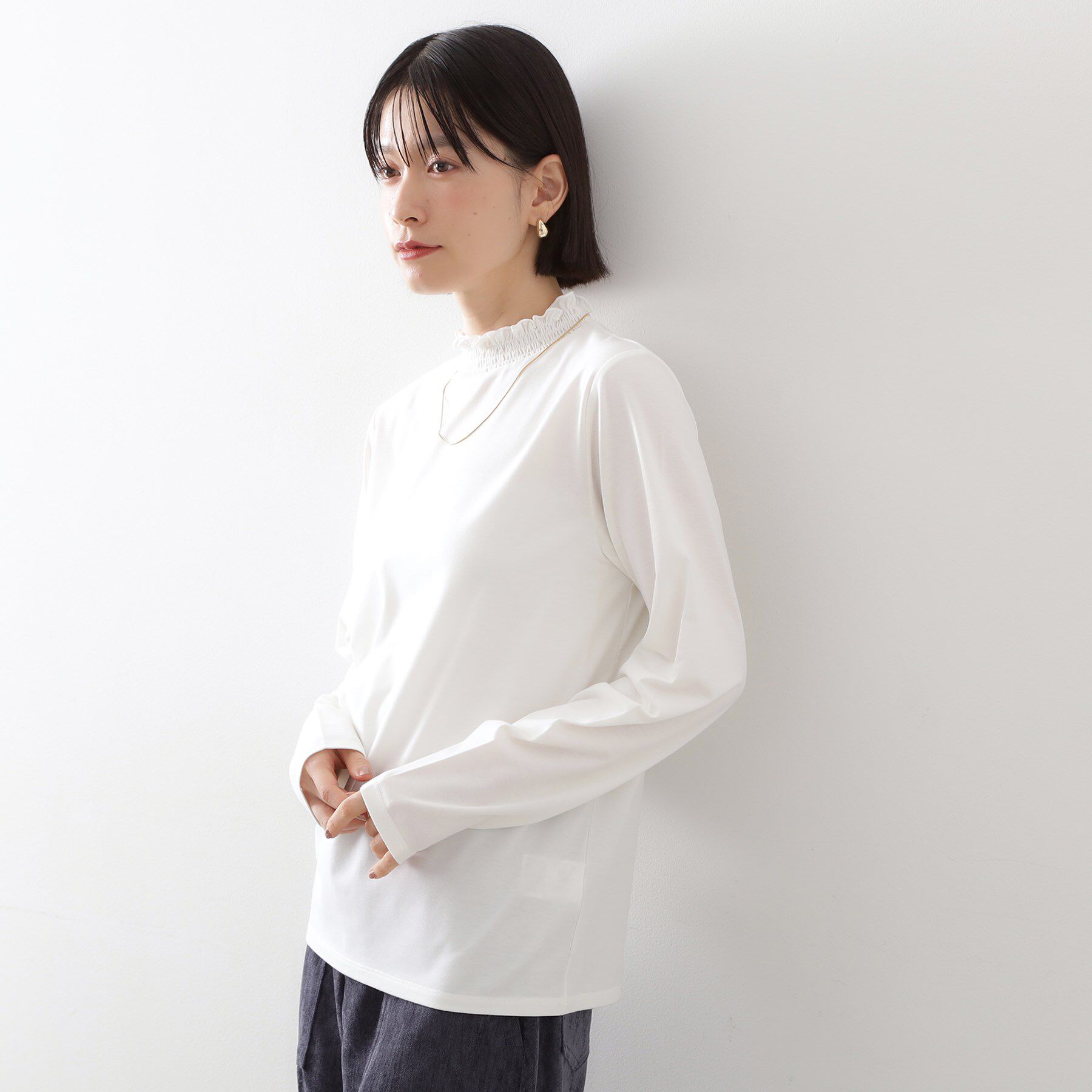 THE SHOP TK「【冬のレイヤードスタイルに/吸湿発熱】 シャーリングカットソー」|Tシャツ・カットソー|