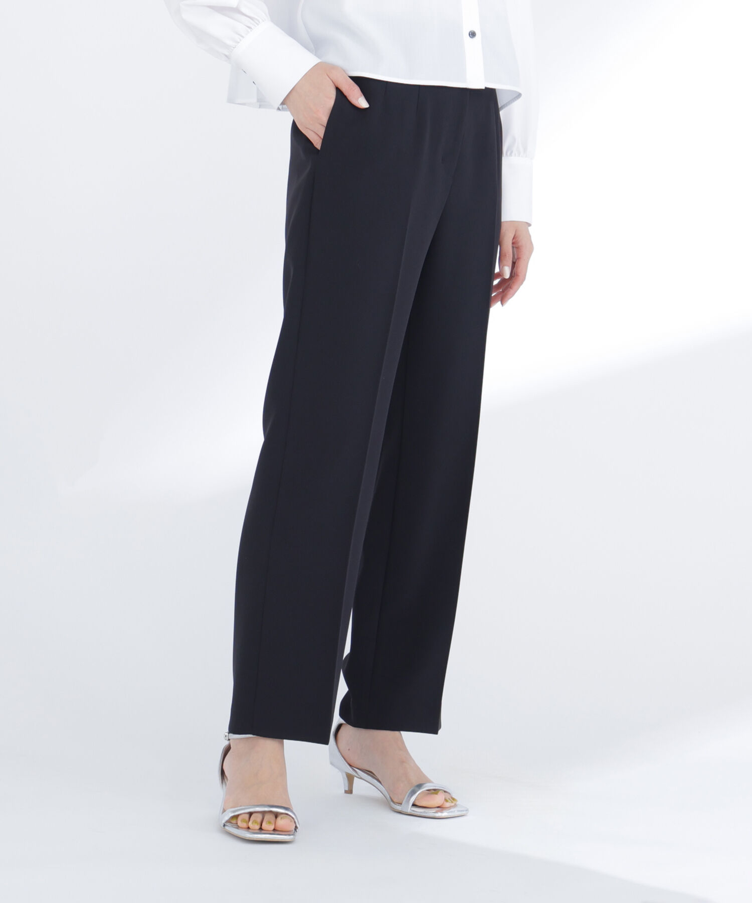  「スタイルアップストレートパンツ」|その他|