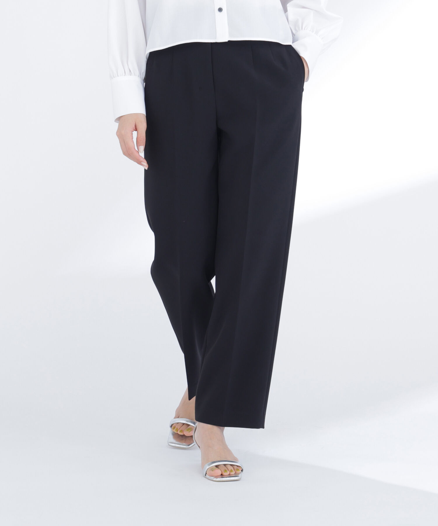  「スタイルアップストレートパンツ」|その他|