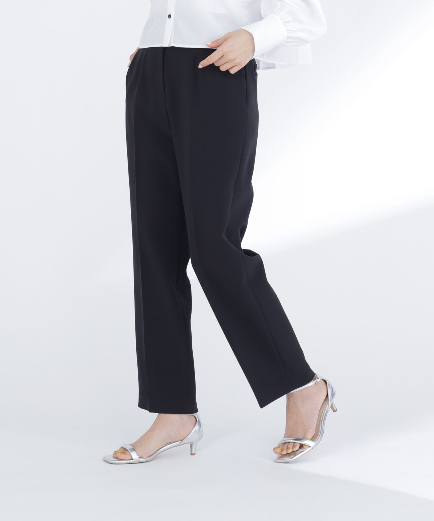  「スタイルアップストレートパンツ」|その他|