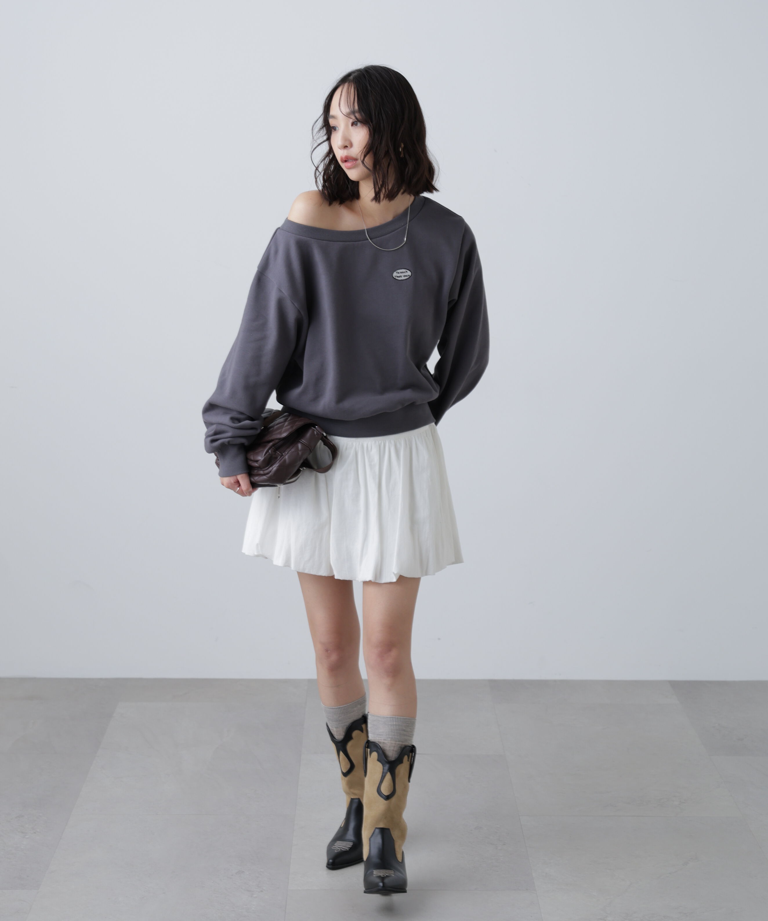  「オフショルワンポイント刺繍スウェット」|Tシャツ・カットソー|