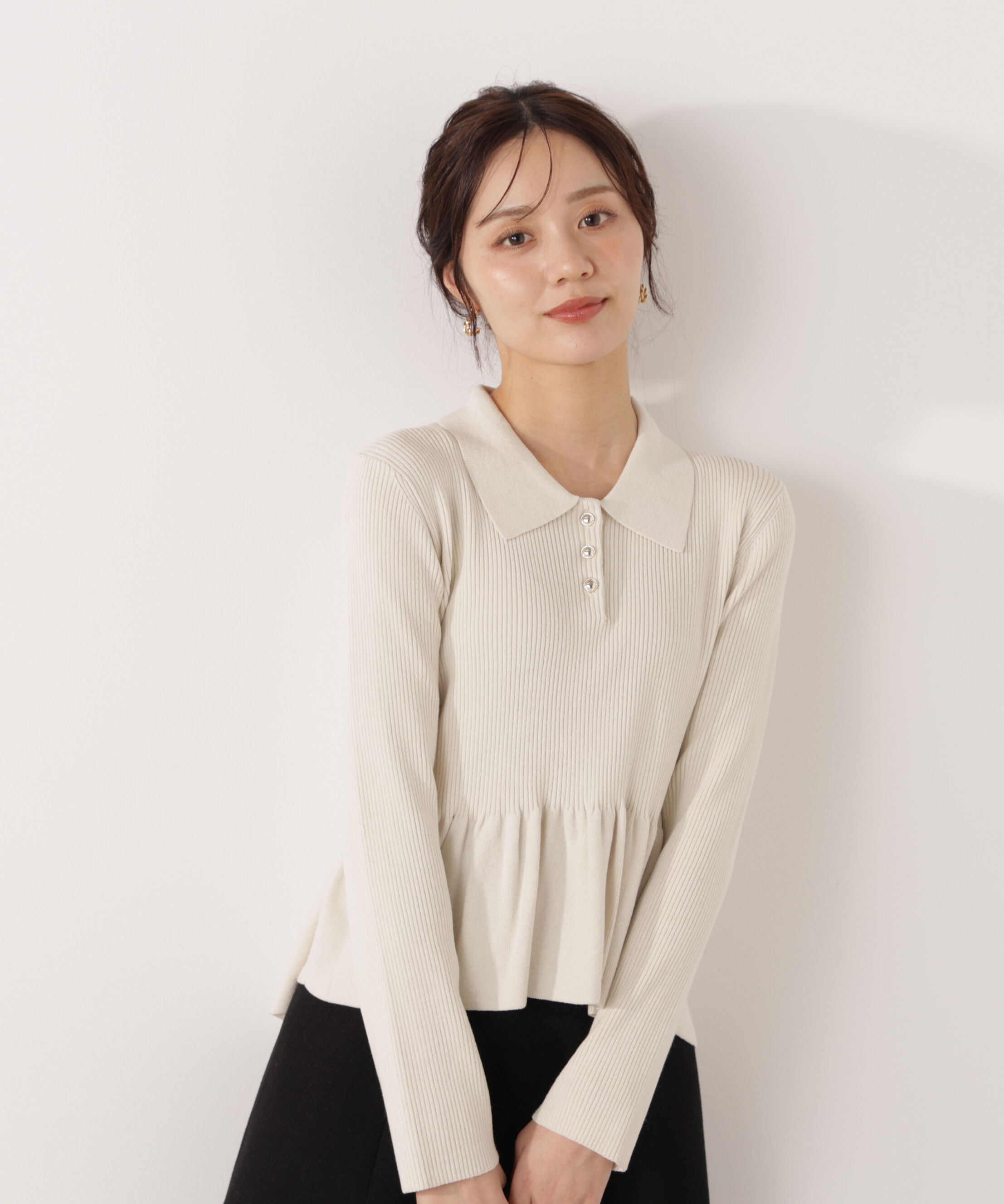 PROPORTION BODY DRESSING「＜ハンドウォッシャブル＞ペプラムポロニット 26SS」|ニット・セーター|エクリュ1