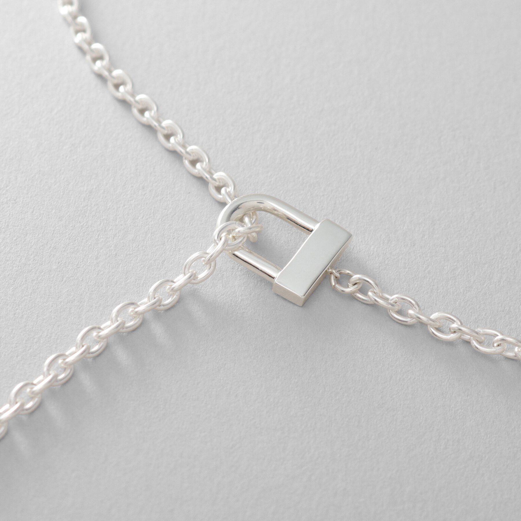 COCOSHNIK ONKITSCH「シルバー ロックモチーフ ラリエットネックレス」|ネックレス|