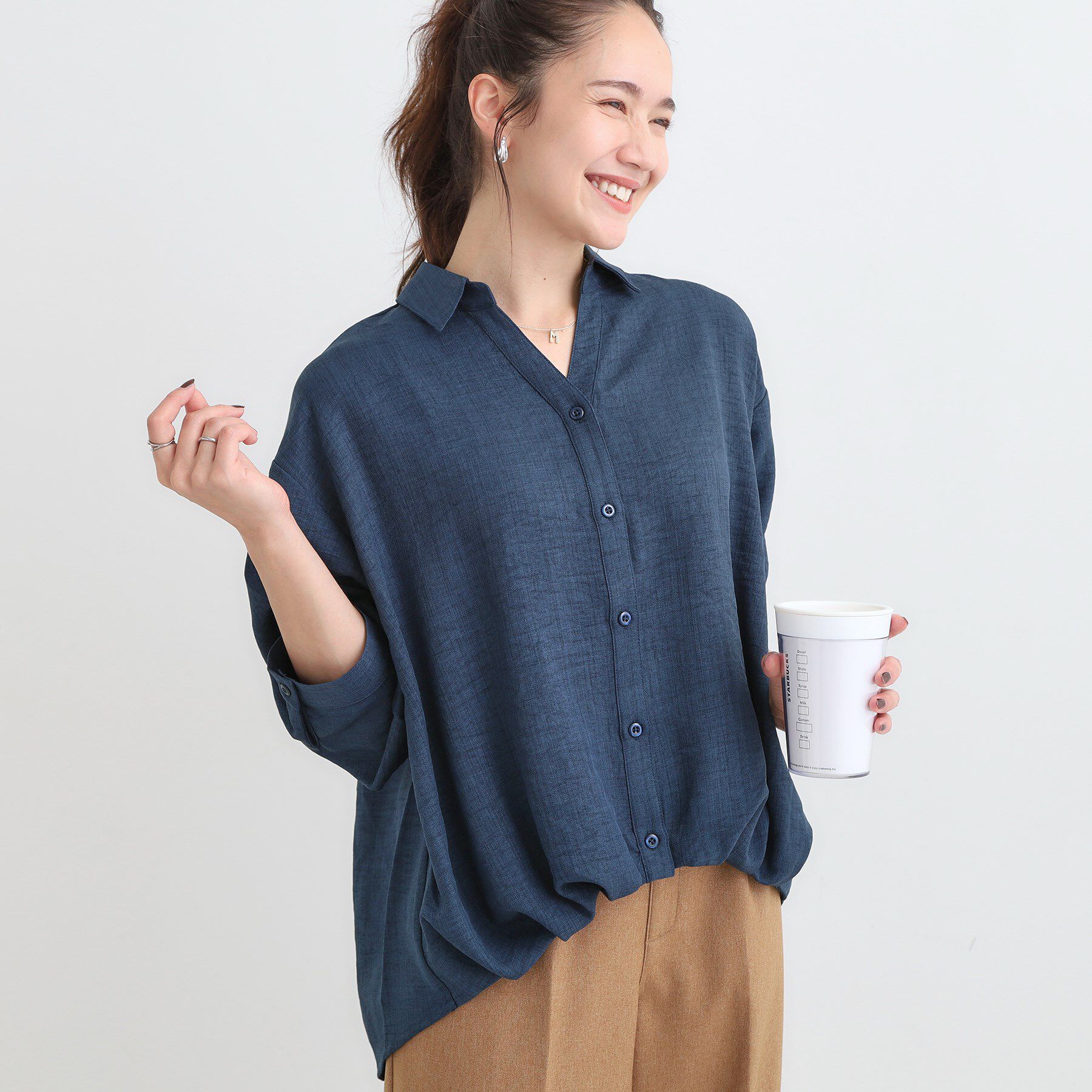 SHOO･LA･RUE「【S-LL】インせず着られる デニムライク前開きブラウス」|シャツ・ブラウス|ブルー(093)