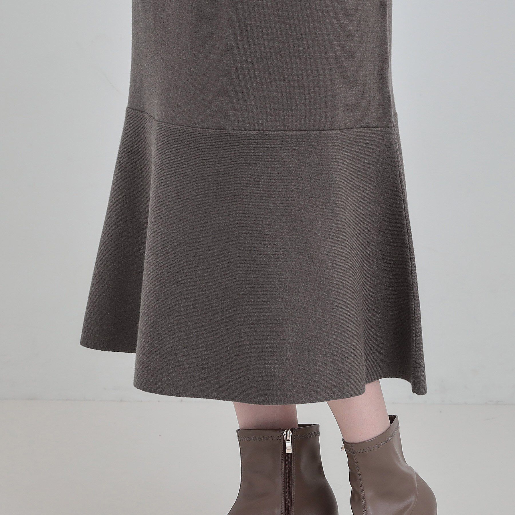 SHOO･LA･RUE「【洗濯機可/S-LL】スタイルがすっきりに見える 裾マーメイドニットワンピース」|ワンピース|