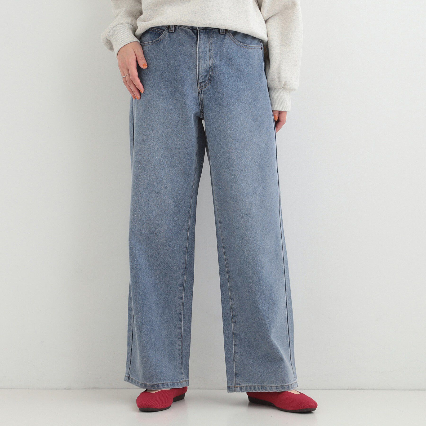 SHOO･LA･RUE「【S-LL】脚のラインを拾いにくい デニムワイドパンツ」|デニム|