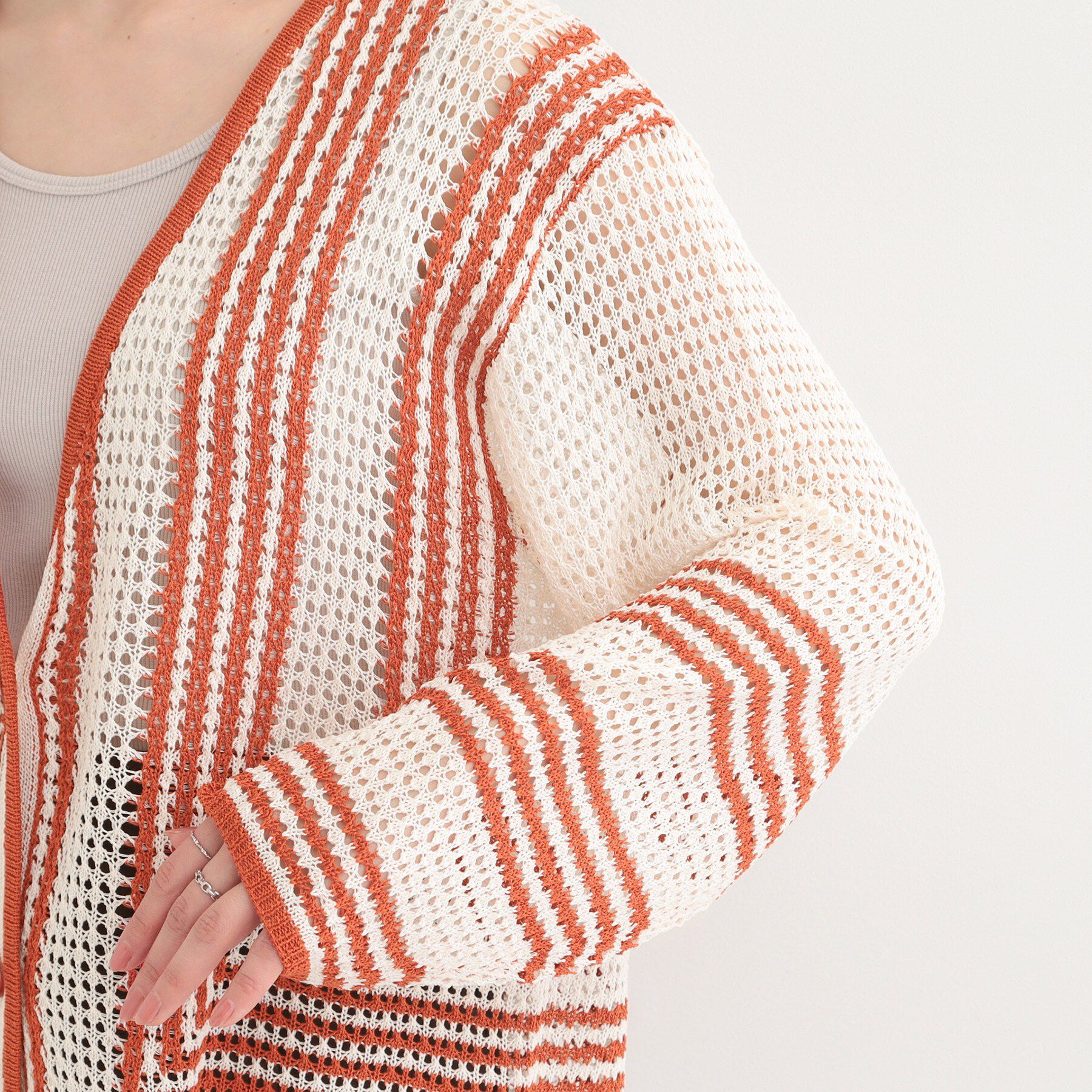 SHOO･LA･RUE「大人カジュアルなコーデに 配色クロシェ編み風カーディガン」|カーディガン|