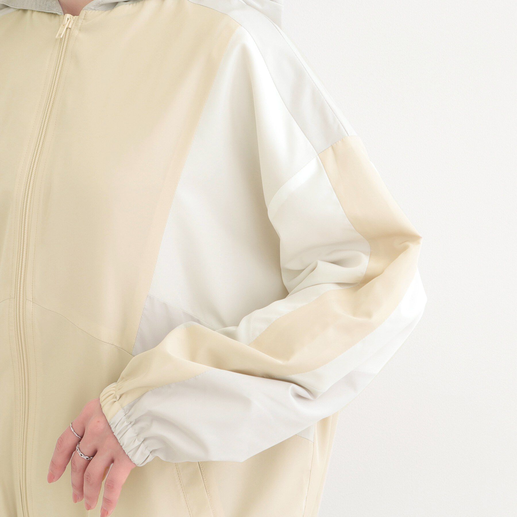 SHOO･LA･RUE「【S-LL】大人スポーティ　配色フードブルゾン」|ブルゾン・スタジャン|