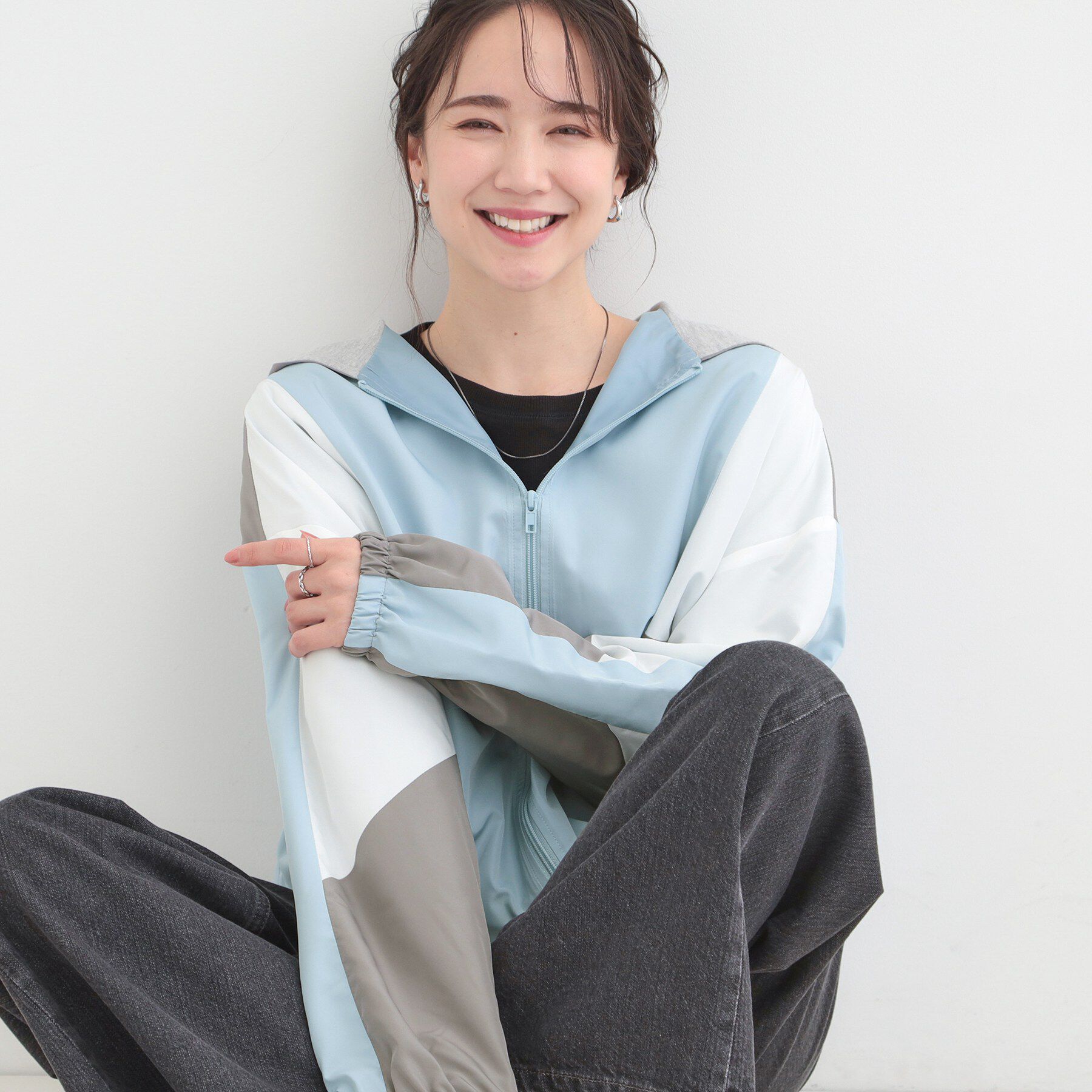 SHOO･LA･RUE「【S-LL】大人スポーティ　配色フードブルゾン」|ブルゾン・スタジャン|ブルー(592)