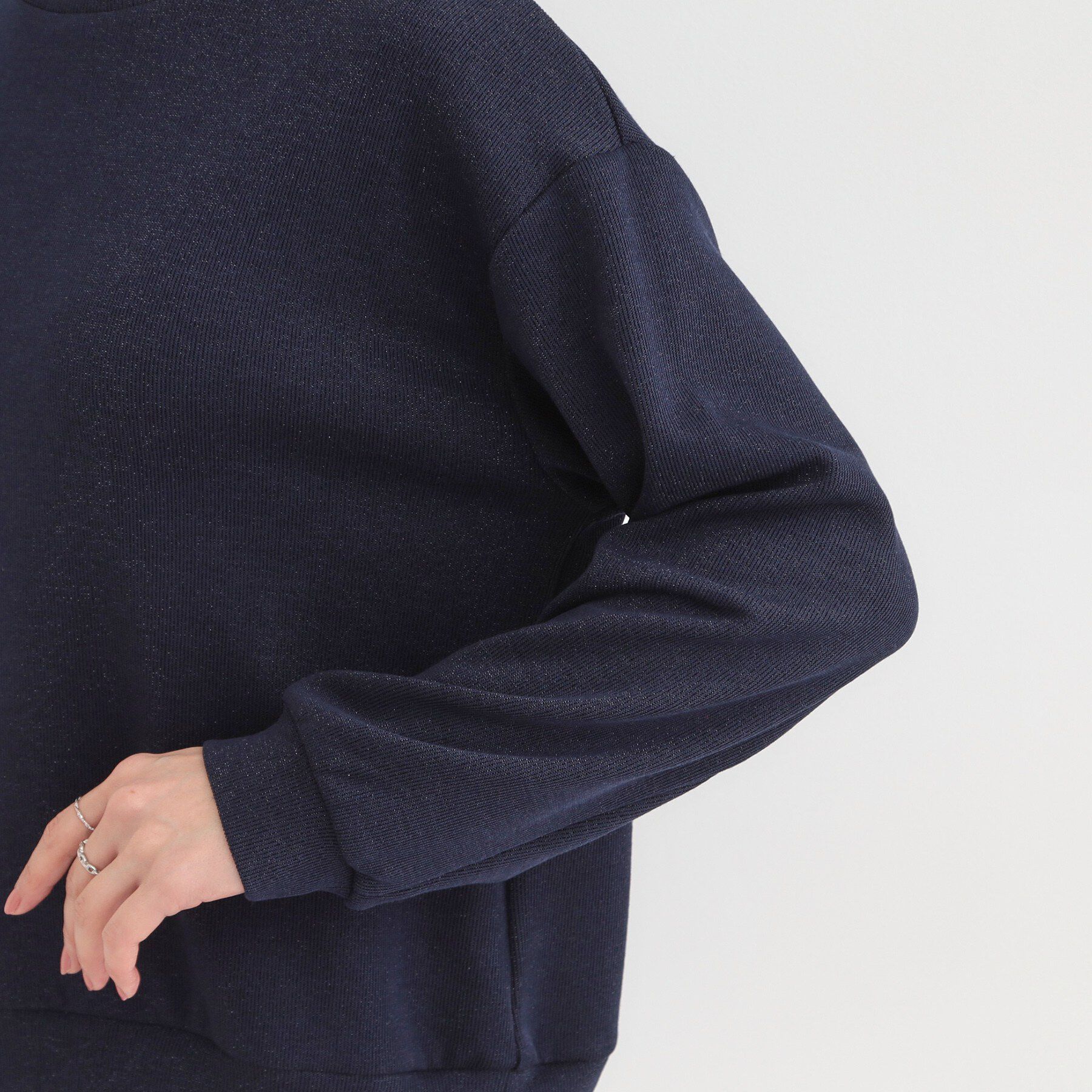 SHOO･LA･RUE「【洗濯機可】1枚でサマ見え ラメニットソー レイヤード風トップス」|Tシャツ・カットソー|