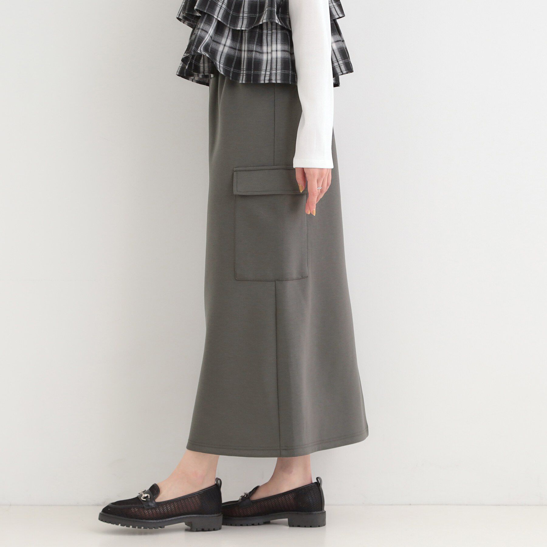 SHOO･LA･RUE「【洗濯機可/S-LL】サイドポケットでこなれ感のある ダンボールカーゴスカート」|スカート|