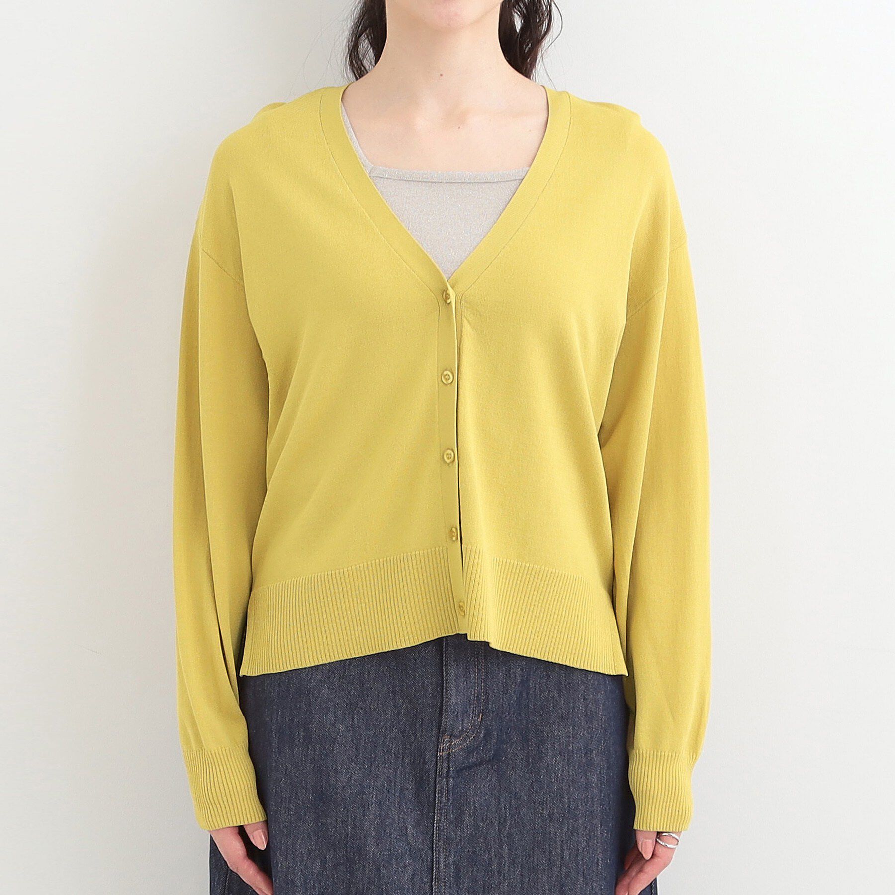 SHOO･LA･RUE「【洗濯機可/ひんやり/UV】さらっとしたタッチが心地よい ショート丈Vカーディガン」|カーディガン|