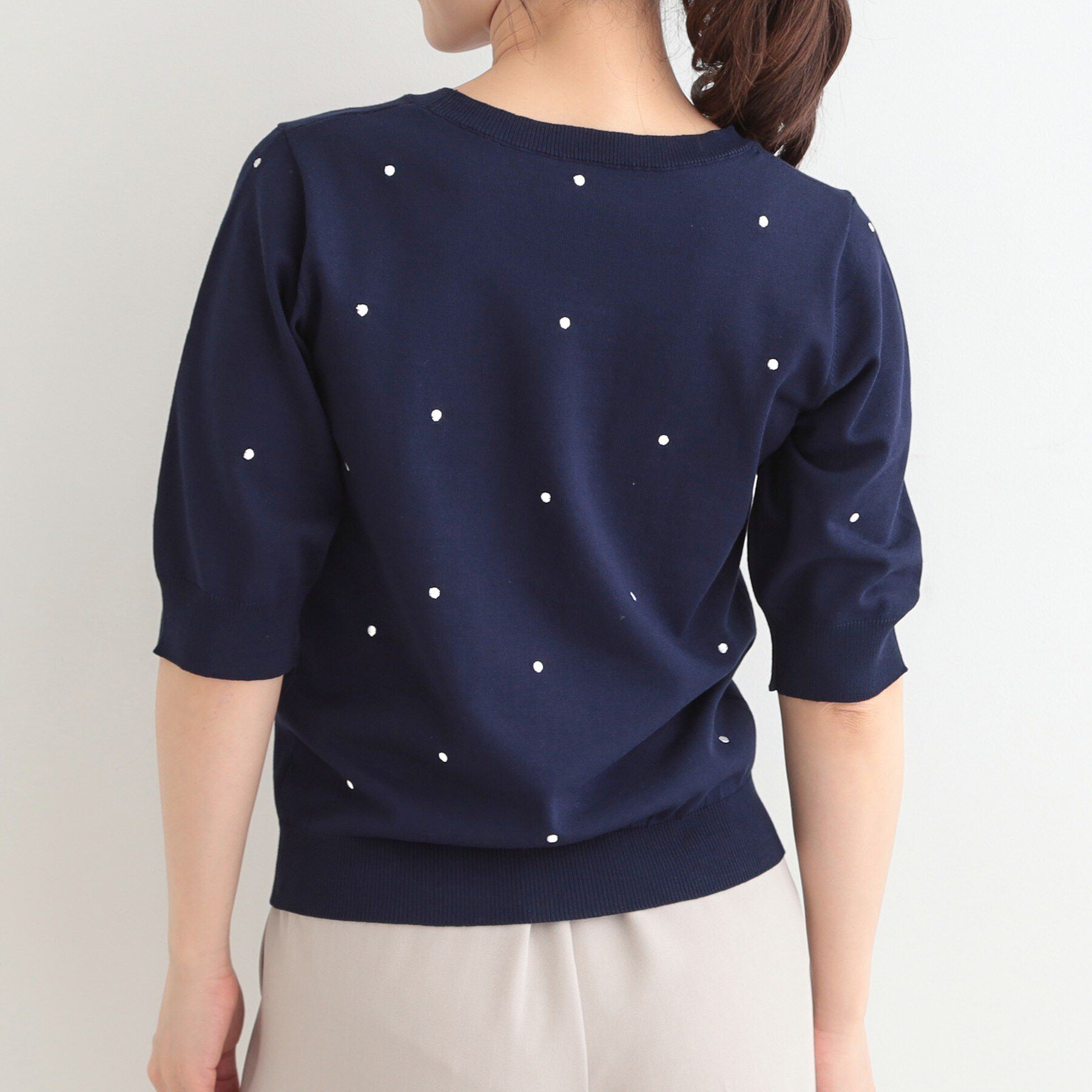 SHOO･LA･RUE「【S-LL/二の腕カバー】品よく隠せる　ドット刺繍5分袖ニット」|ニット・セーター|