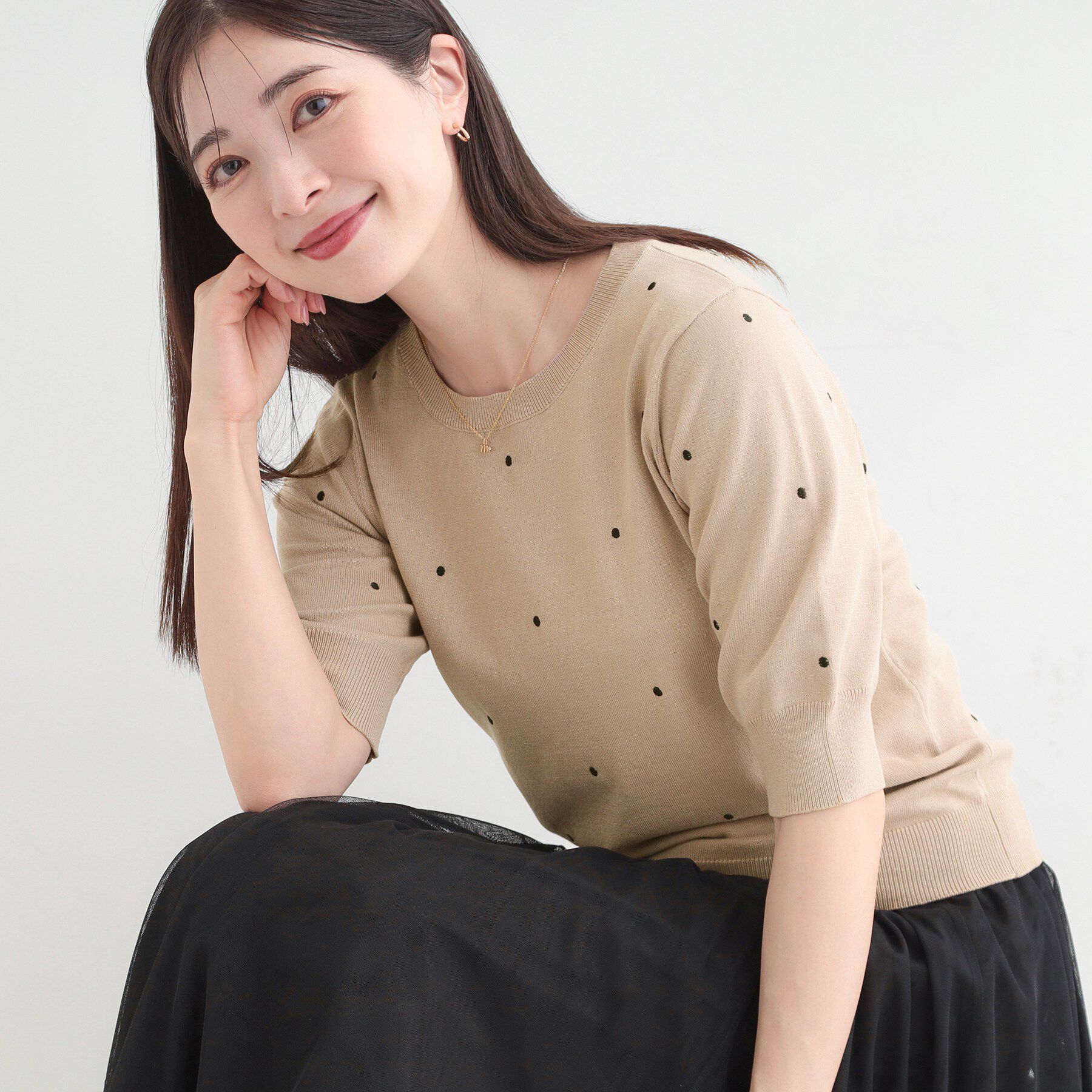 SHOO･LA･RUE「【S-LL/二の腕カバー】品よく隠せる　ドット刺繍5分袖ニット」|ニット・セーター|ベージュ(052)