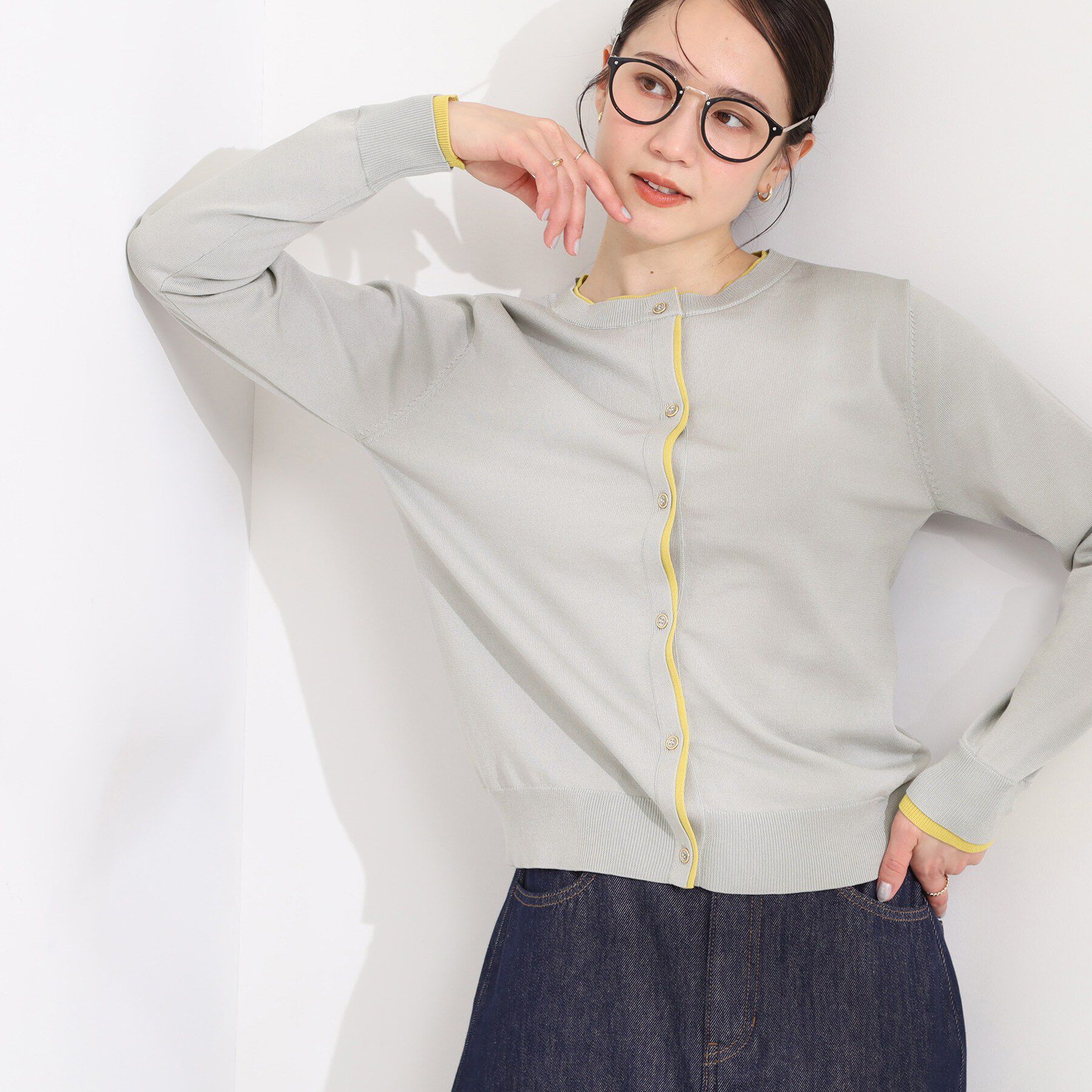 SHOO･LA･RUE「【洗濯機可/S-LL】配色がコーデのアクセントに レイヤード風クルーカーディガン」|カーディガン|チャコールグレー(5