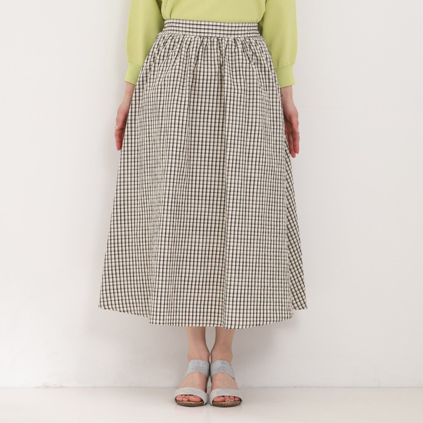 SHOO･LA･RUE「【セットアップ可/洗濯機可/S-LL】軽やかに揺れる サッカーチェック フレアスカート」|スカート|