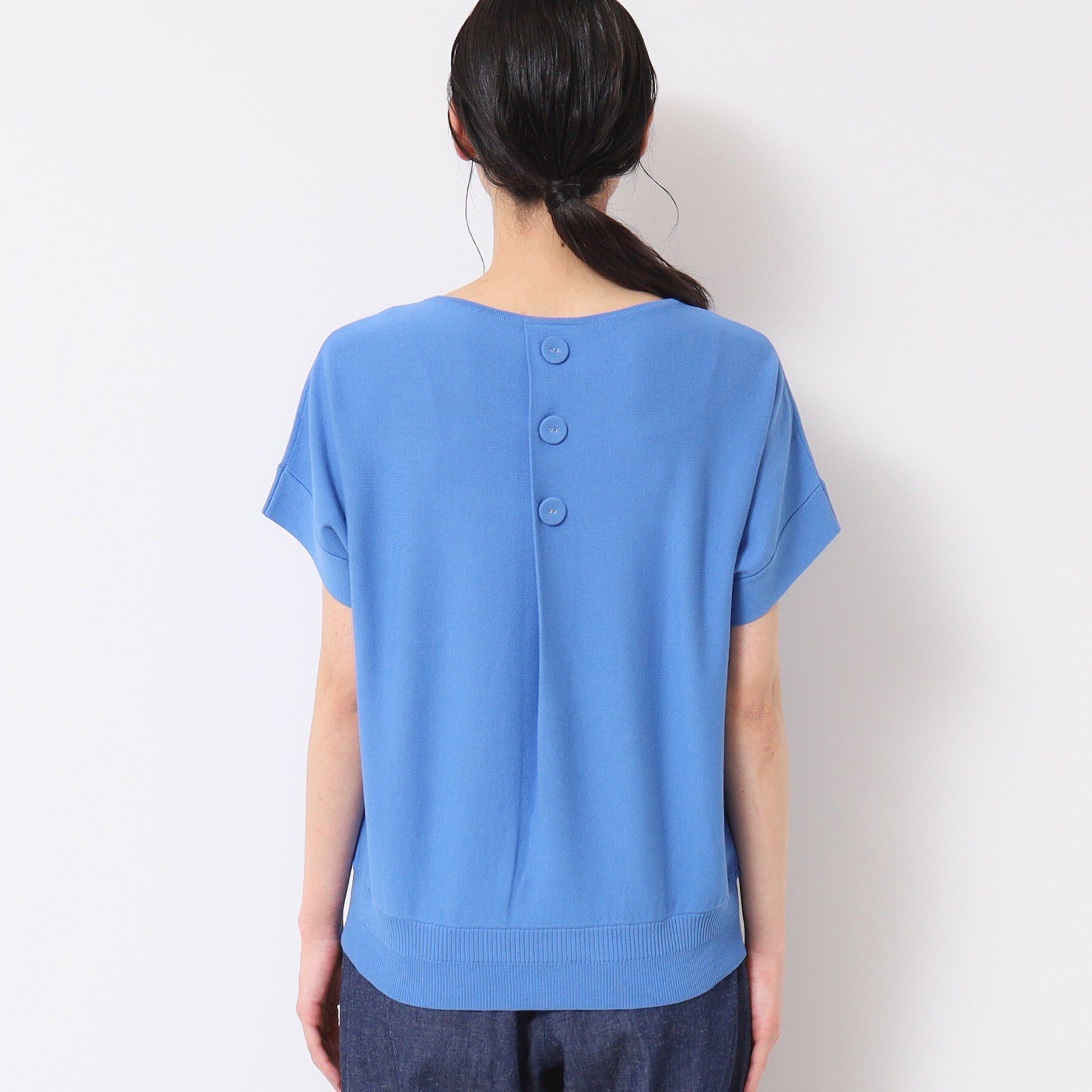 Dessin「【洗える・4サイズ展開】後ろボタンニットプルオーバーフレンチスリーブ」|ニット・セーター|