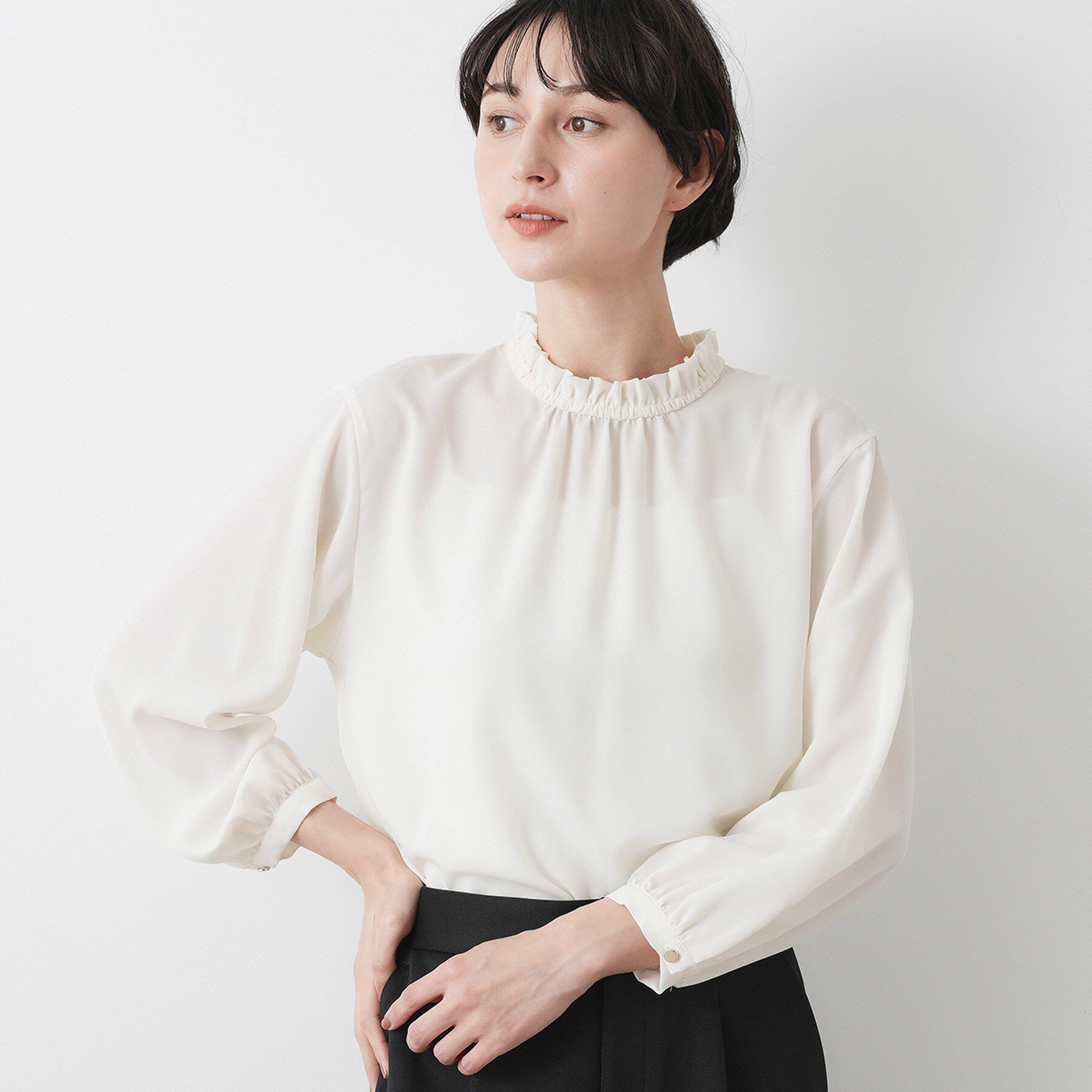 Dessin「【洗える】フリルネックジョーゼットブラウス」|シャツ・ブラウス|