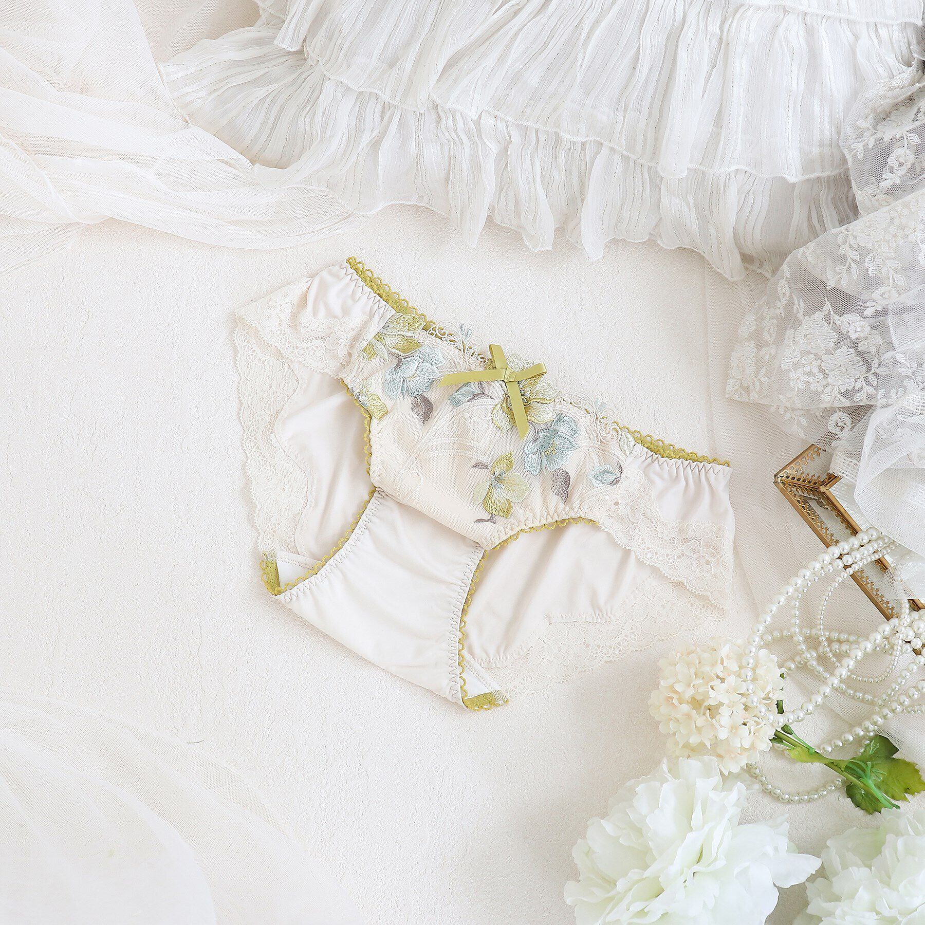 Risa Magli「セレスト サニタリーショーツ」|インナー|イエロー(032)