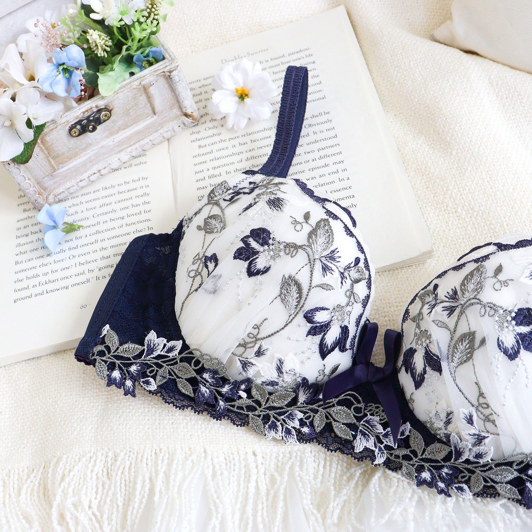 Risa Magli「ソア ブラジャー（E-F）＜スウィートリッチ＞」|インナー|