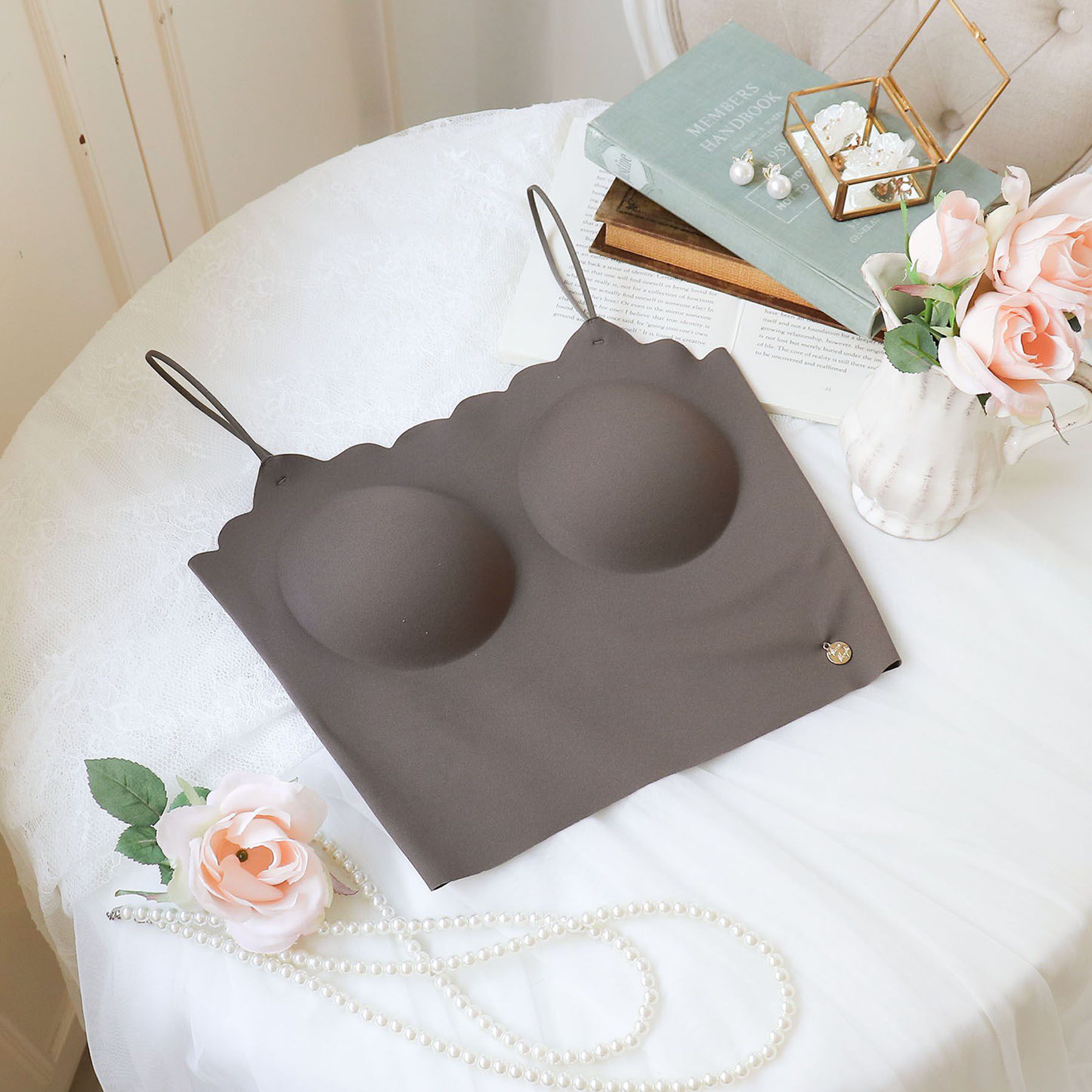 Risa Magli「ジニー シームレススカラップキャミソール」|キャミソール|チャコールグレー(0