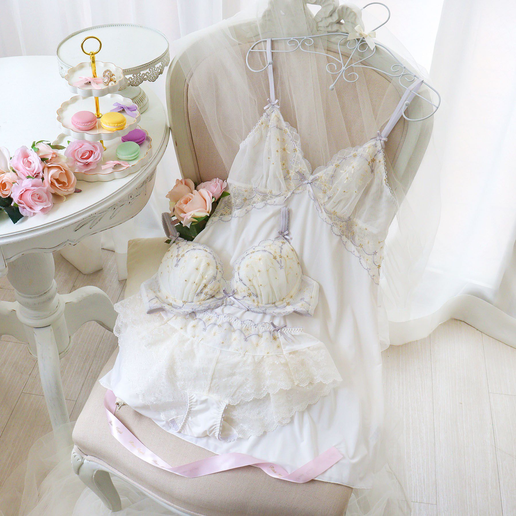 Risa Magli「コニー ブラジャー　（E-F）　＜リサマリ ミラクル谷間ブラ＞」|インナー|