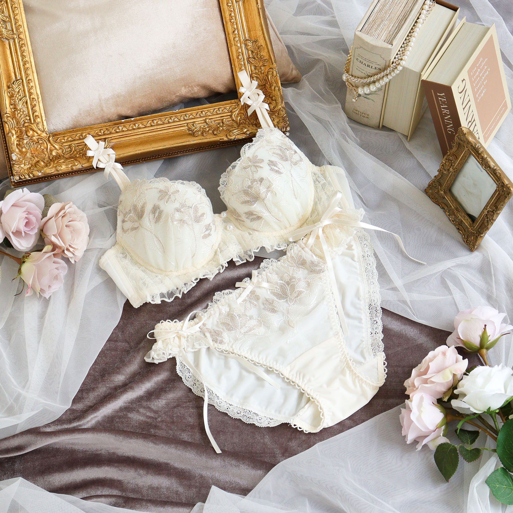 Risa Magli「リアナ ブラジャー　（E-F）　＜サイドシェイプ＞」|インナー|