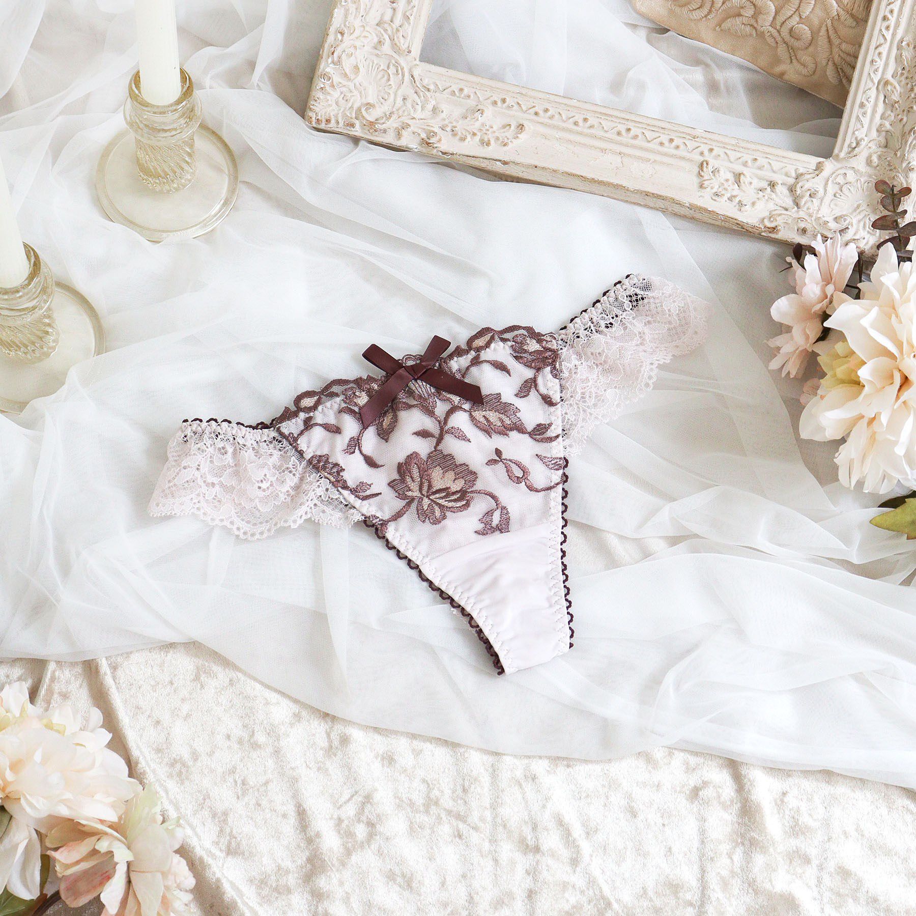 Risa Magli「エレノア Tバック」|インナー|ブラウン(043)