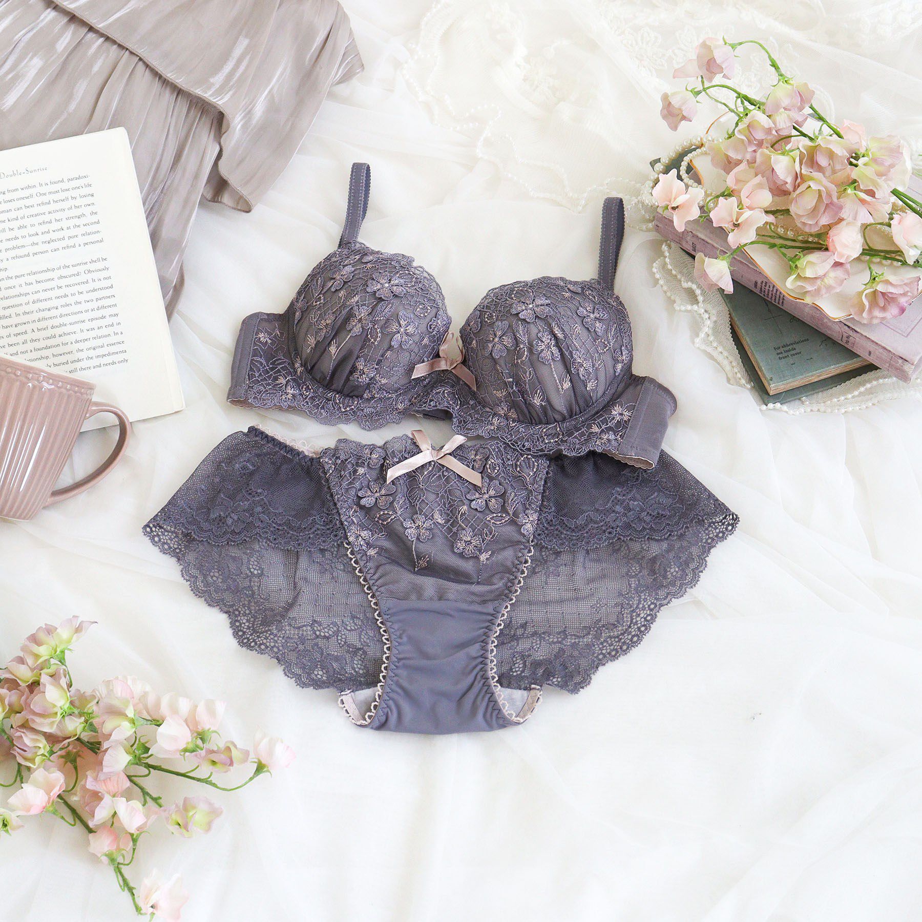 Risa Magli「ドーラ ブラジャー （D-F） ＜サイドシェイプ＞」|インナー|