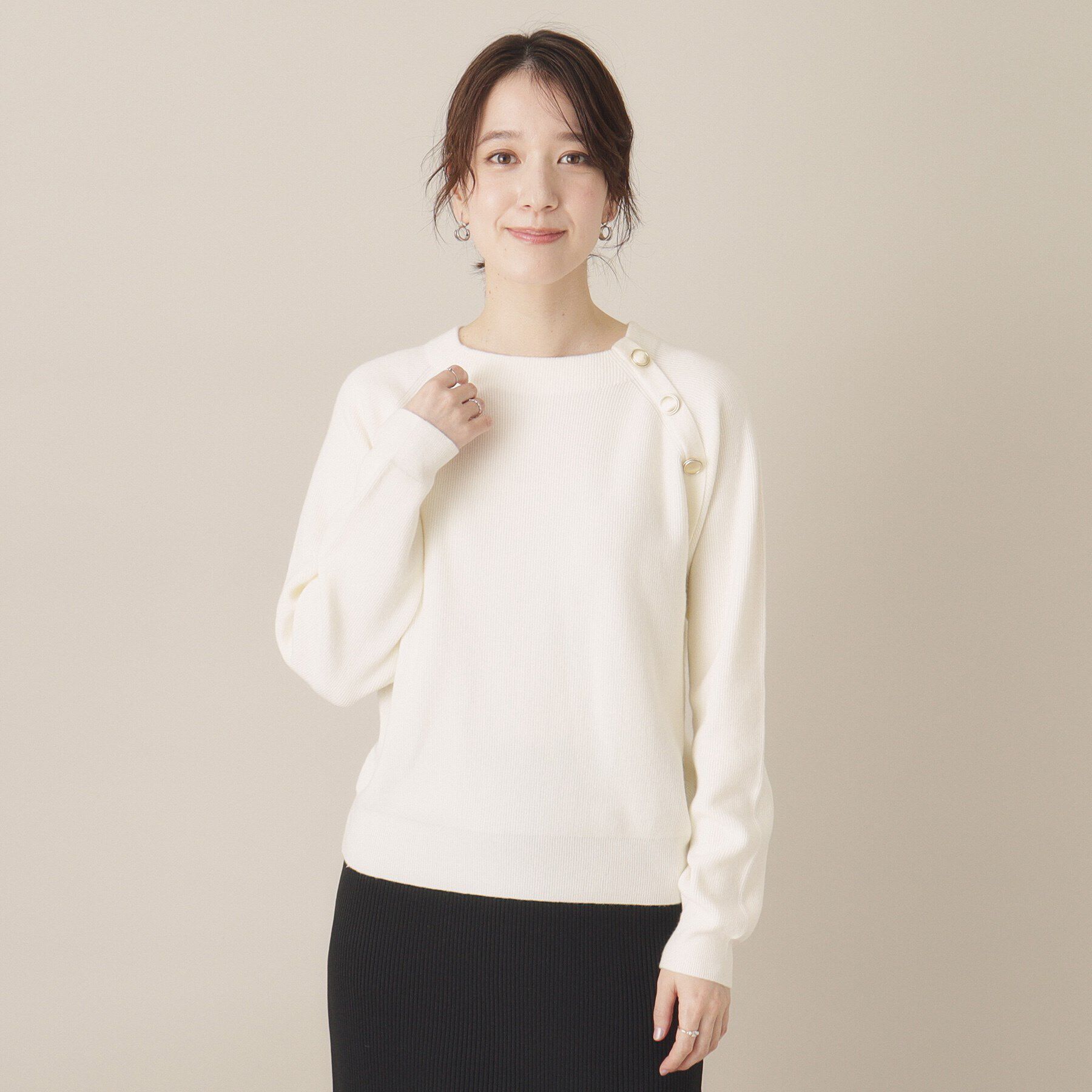 ITS&rsquo;DEMO「【手洗い可】肩ボタン畦ニット」|ニット・セーター|オフホワイト(003