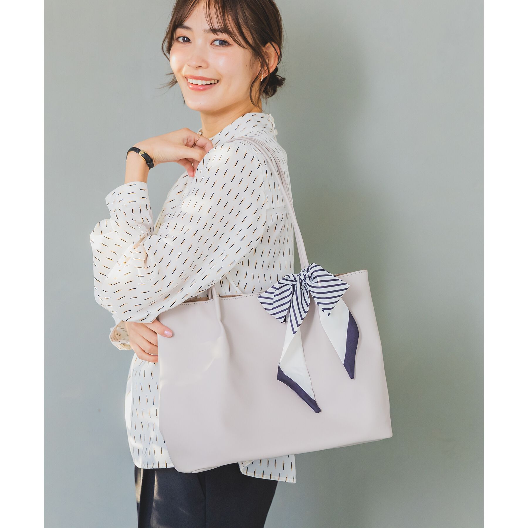 ITS&rsquo;DEMO「スカーフ付A4トート」|トートバッグ|