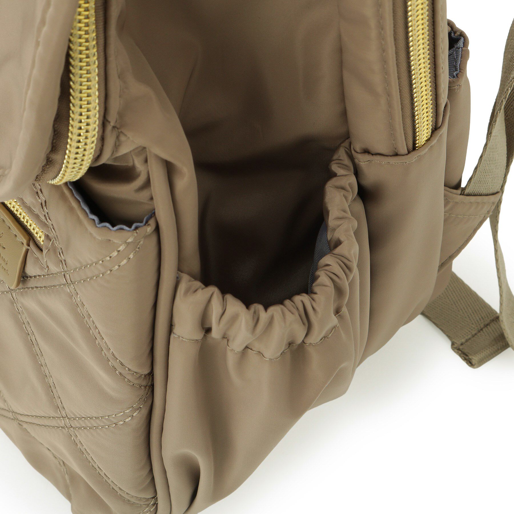 ITS&rsquo;DEMO「【10ポケット／A4】収納アドバイザーキルトリュック」|リュック|