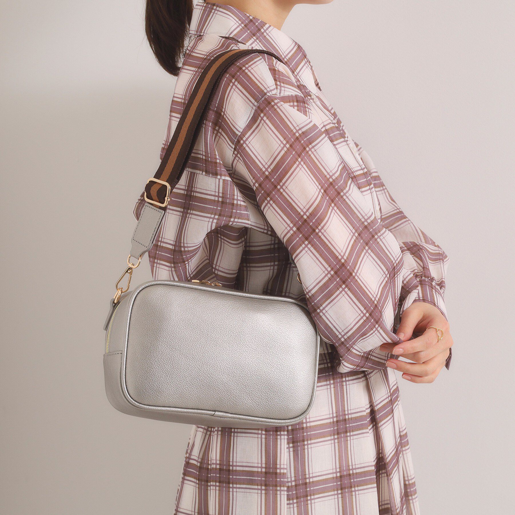 ITS&rsquo;DEMO「【ベルト付け替え可】スクエアセットミニショルダー」|ショルダー・メッセンジャー|シルバー(006)